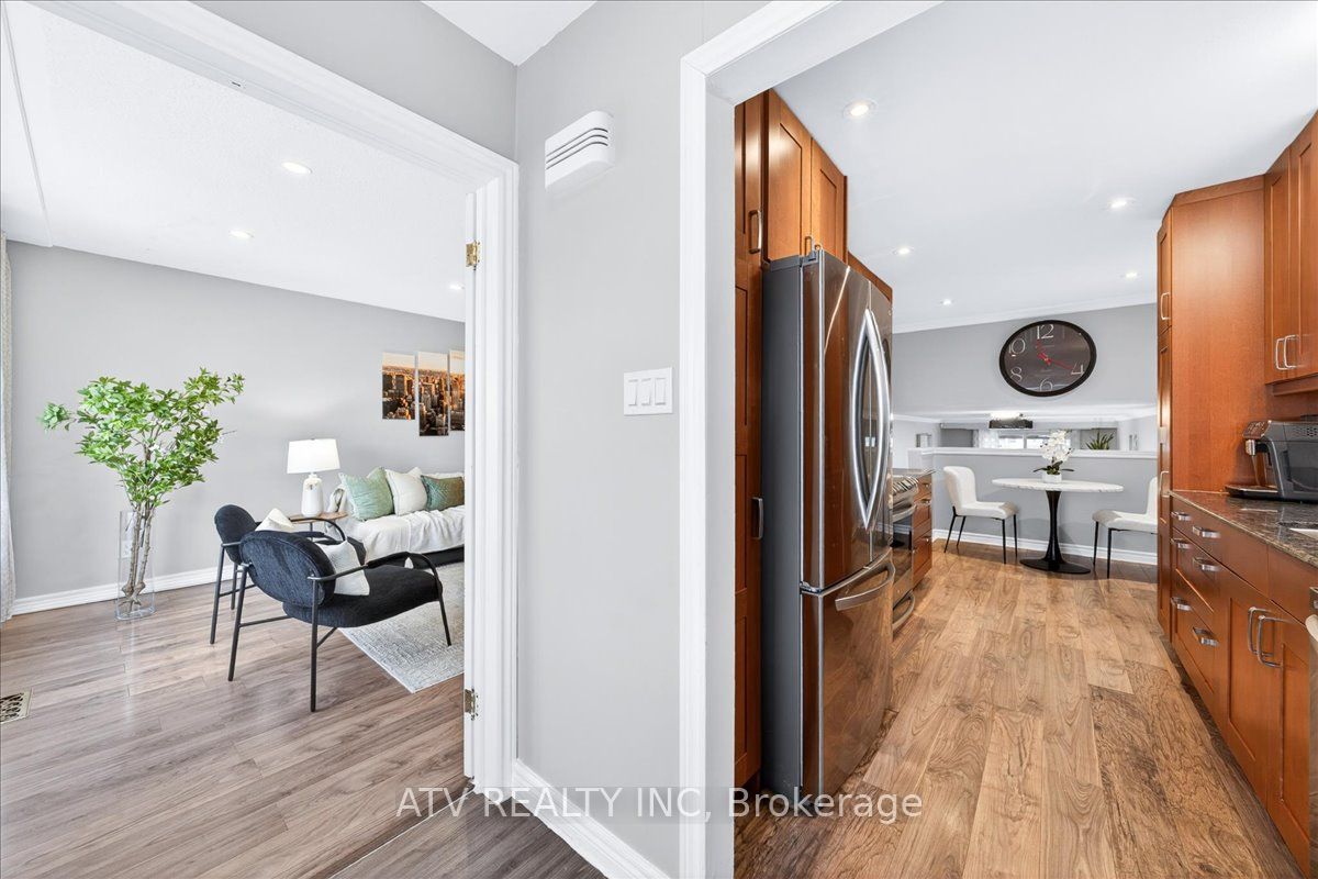 2504 Glamworth Crescent