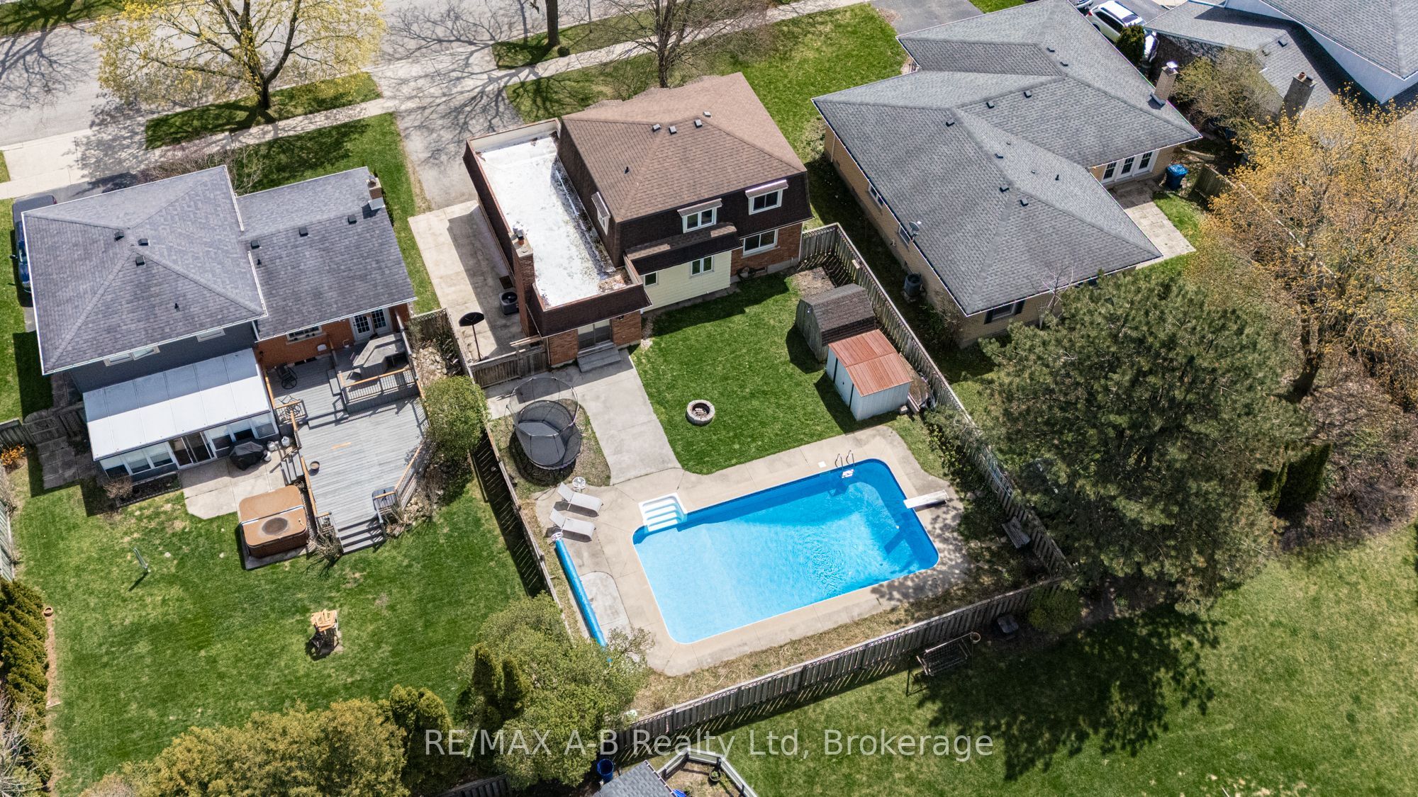 90 Windemere Crescent