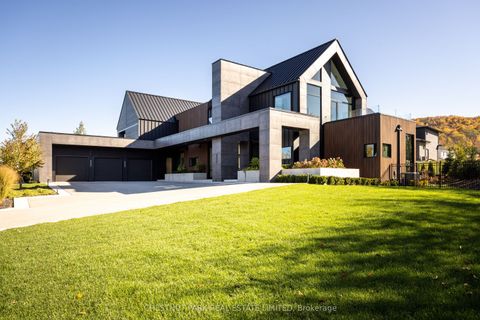 112 Stone Zack Lane Blue Mountains ON N0H 1J0