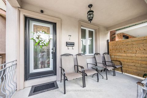 7 Goodwood Avenue Toronto W03 ON M6E 1J1