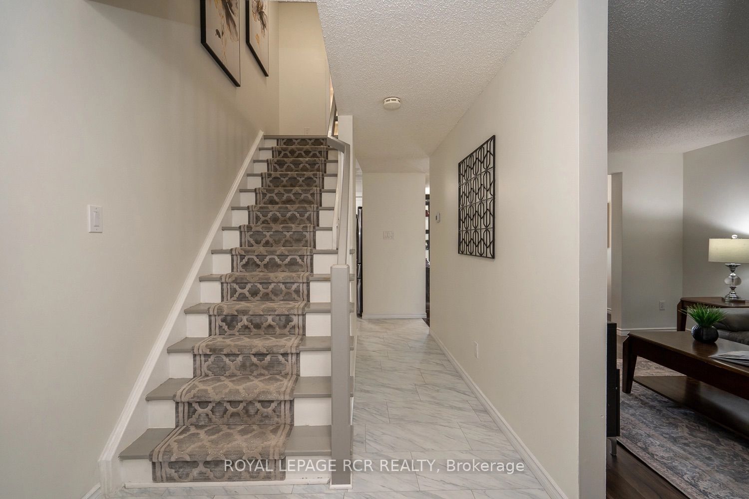 252 Elmwood Crescent