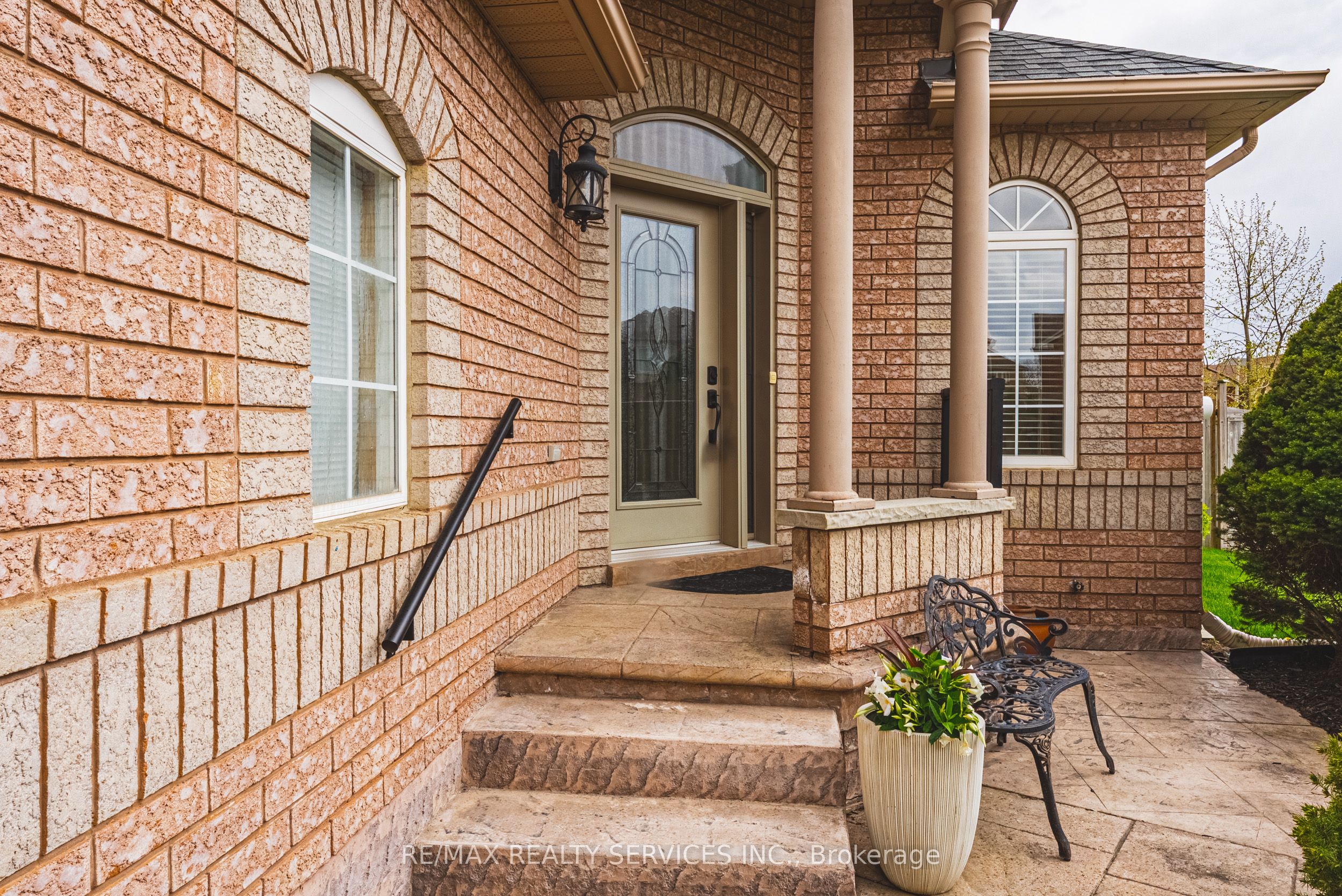 16 Sunridge Street
