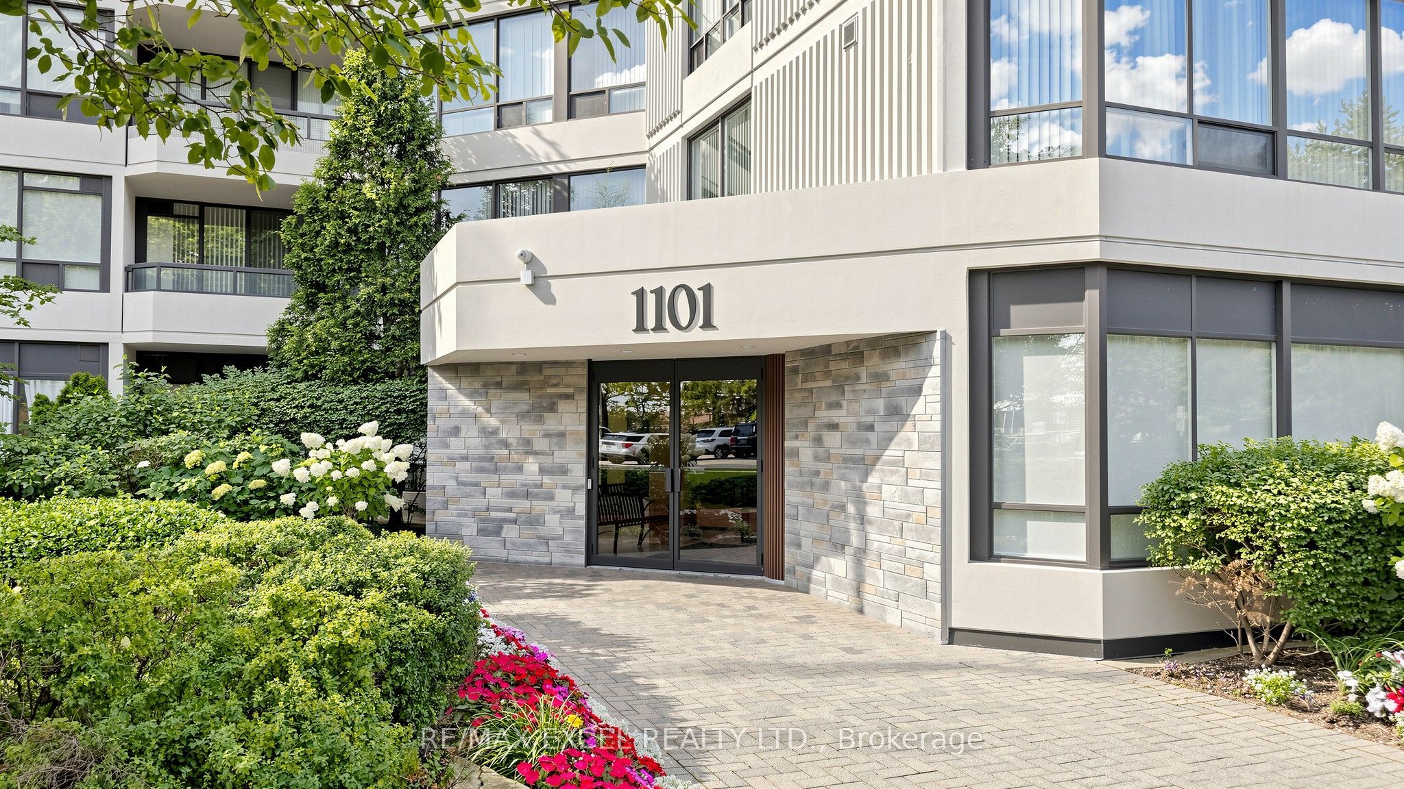 1101 Steeles Avenue W Ph103