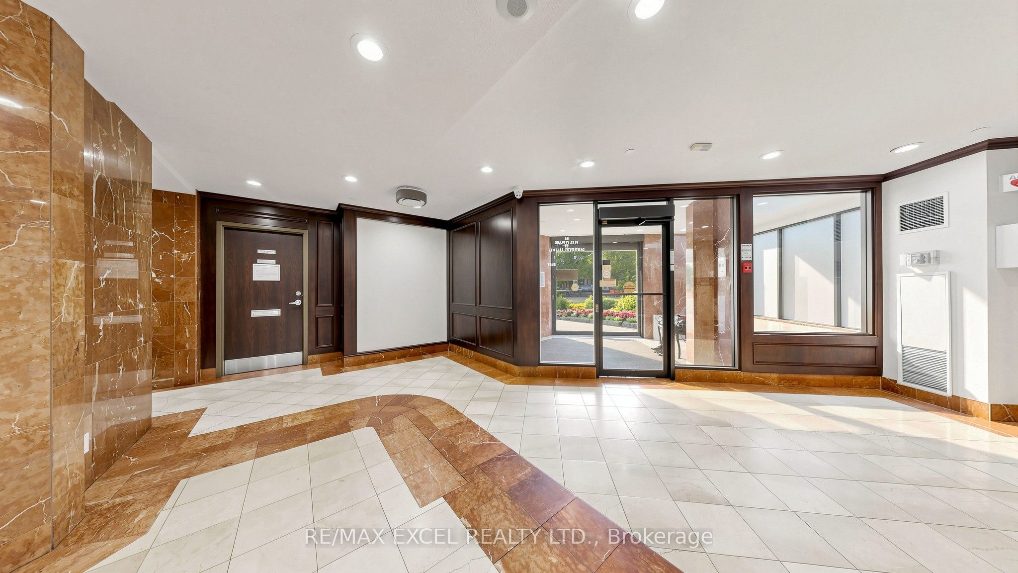 1101 Steeles Avenue W Ph103