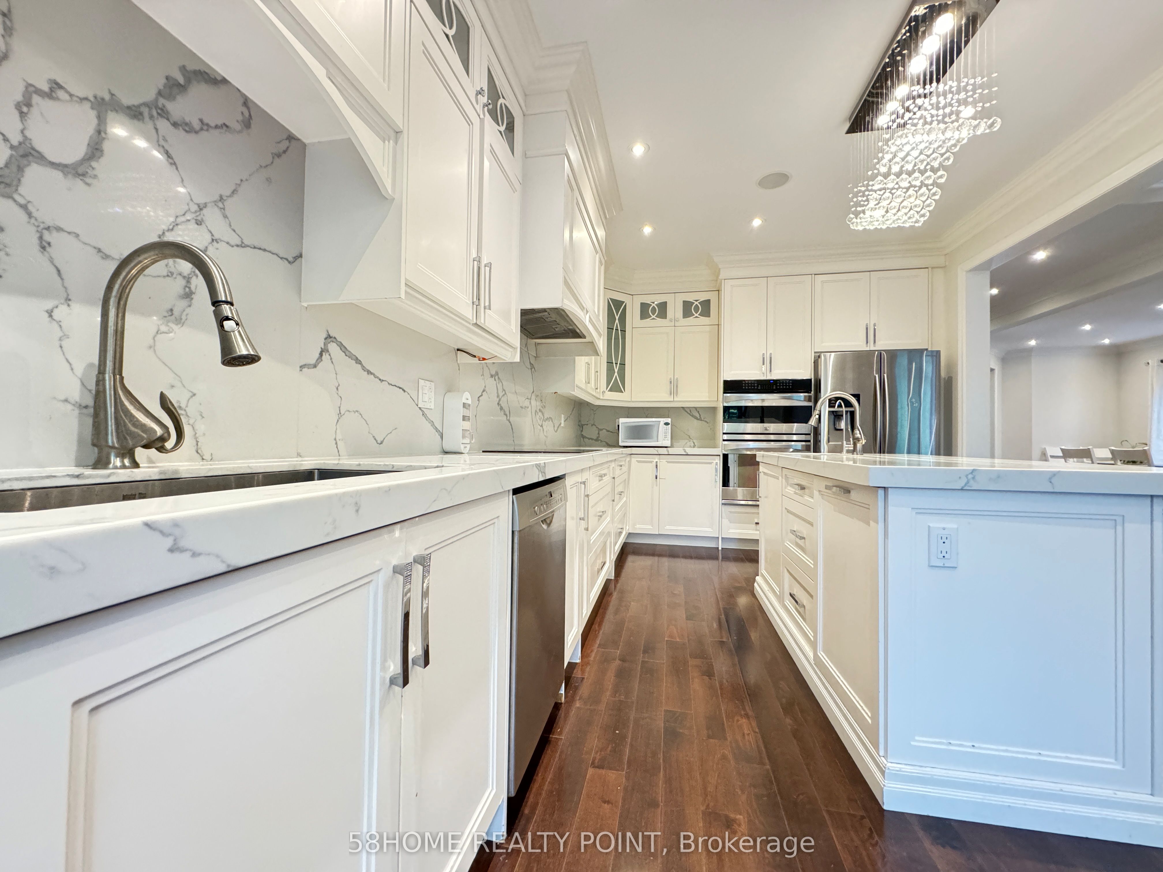 27 Brackenwood Avenue