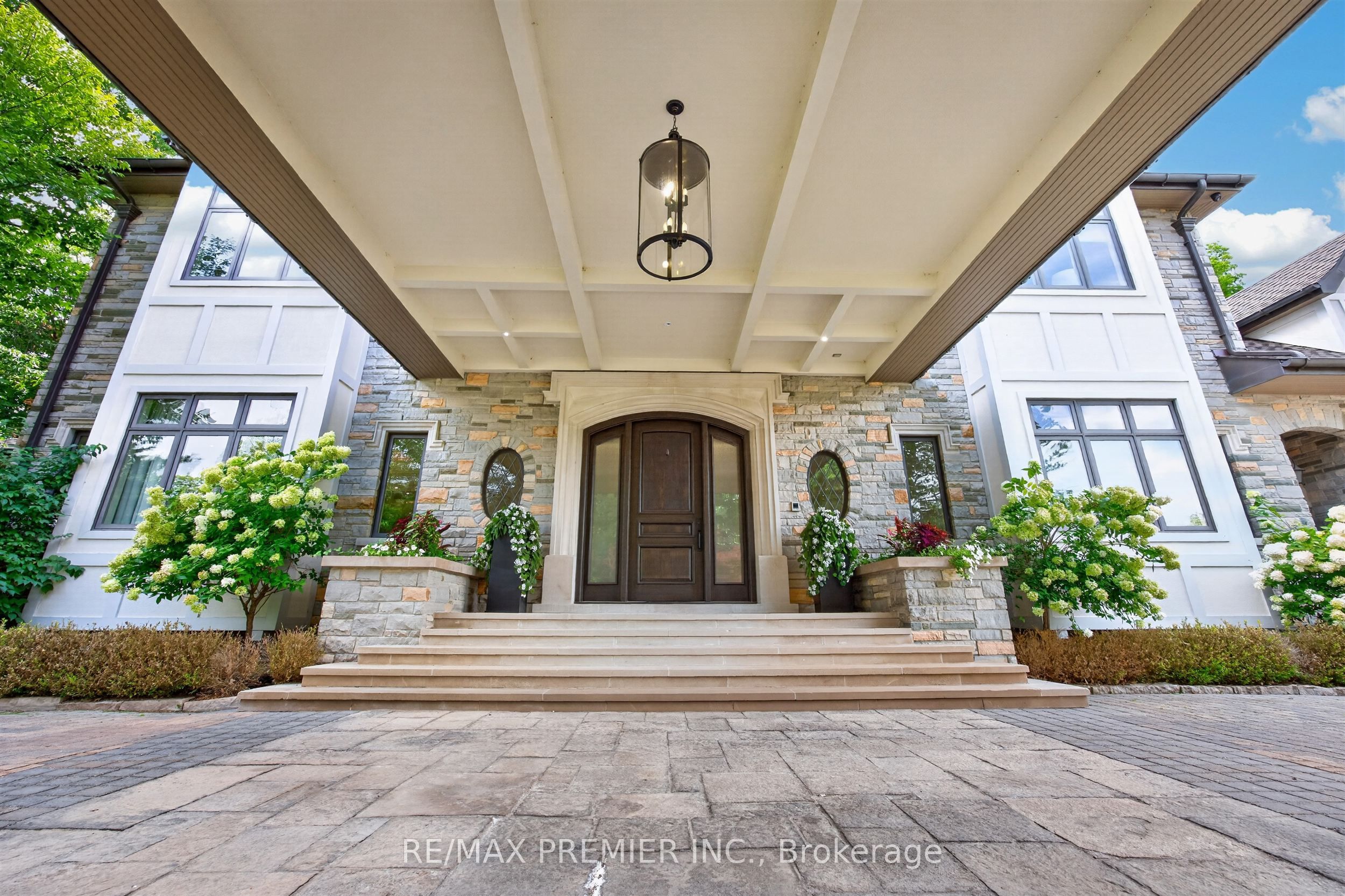 40 Golf Avenue