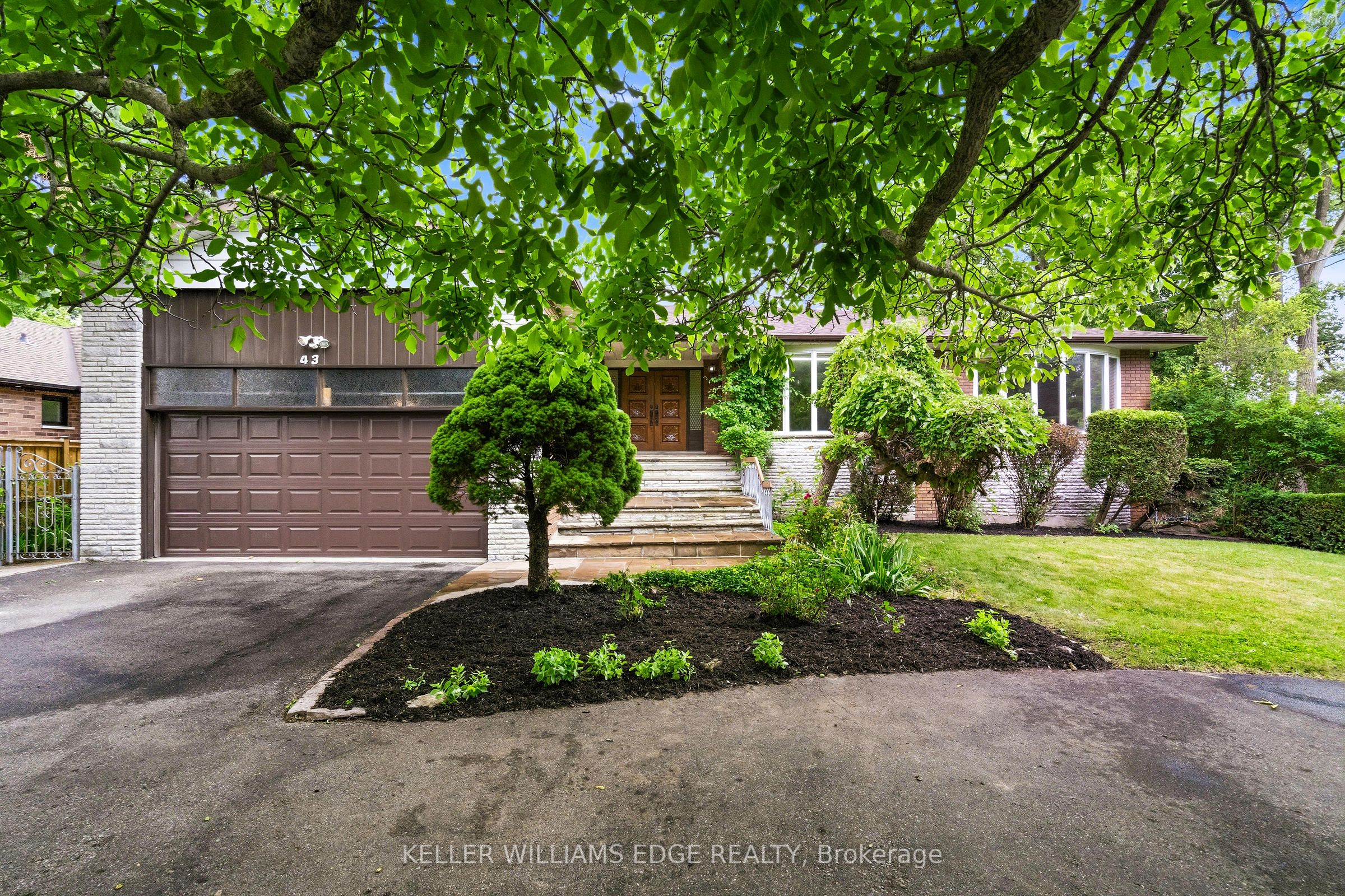 43 Braecrest Avenue