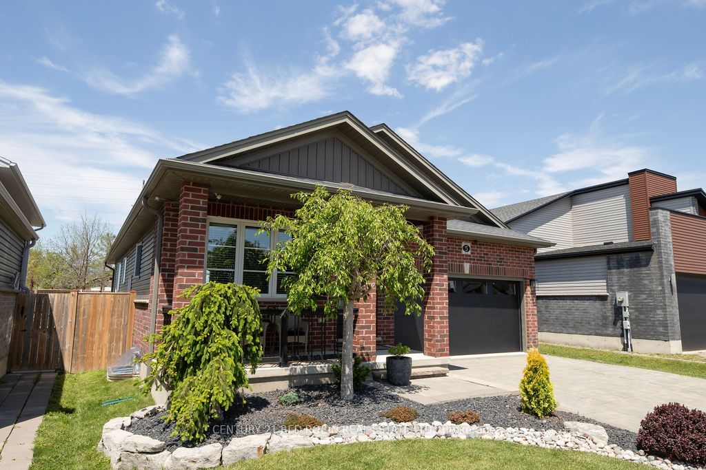5 Connor Avenue