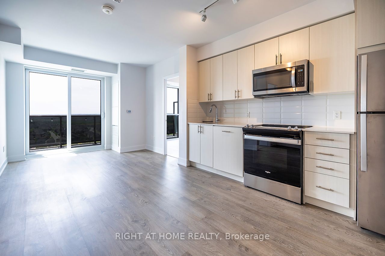 2550 Simcoe Street N 1804