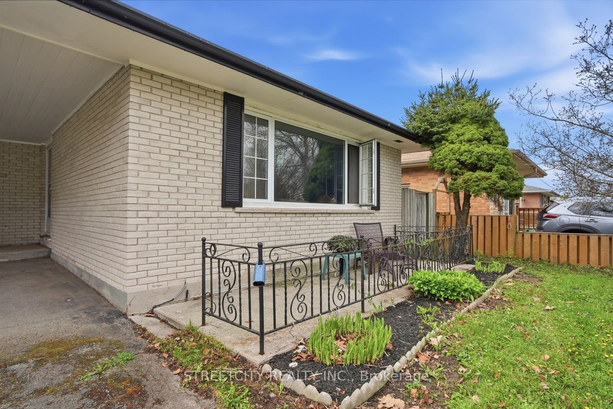 68 Talavera Crescent