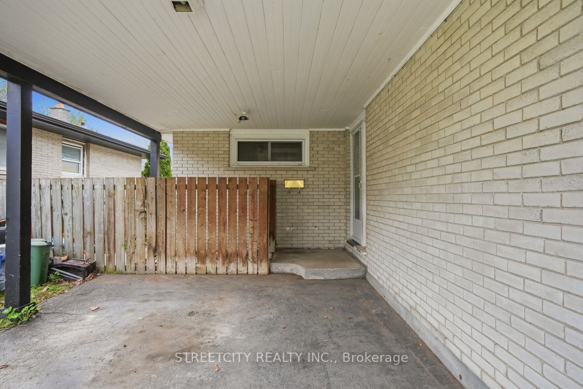 68 Talavera Crescent