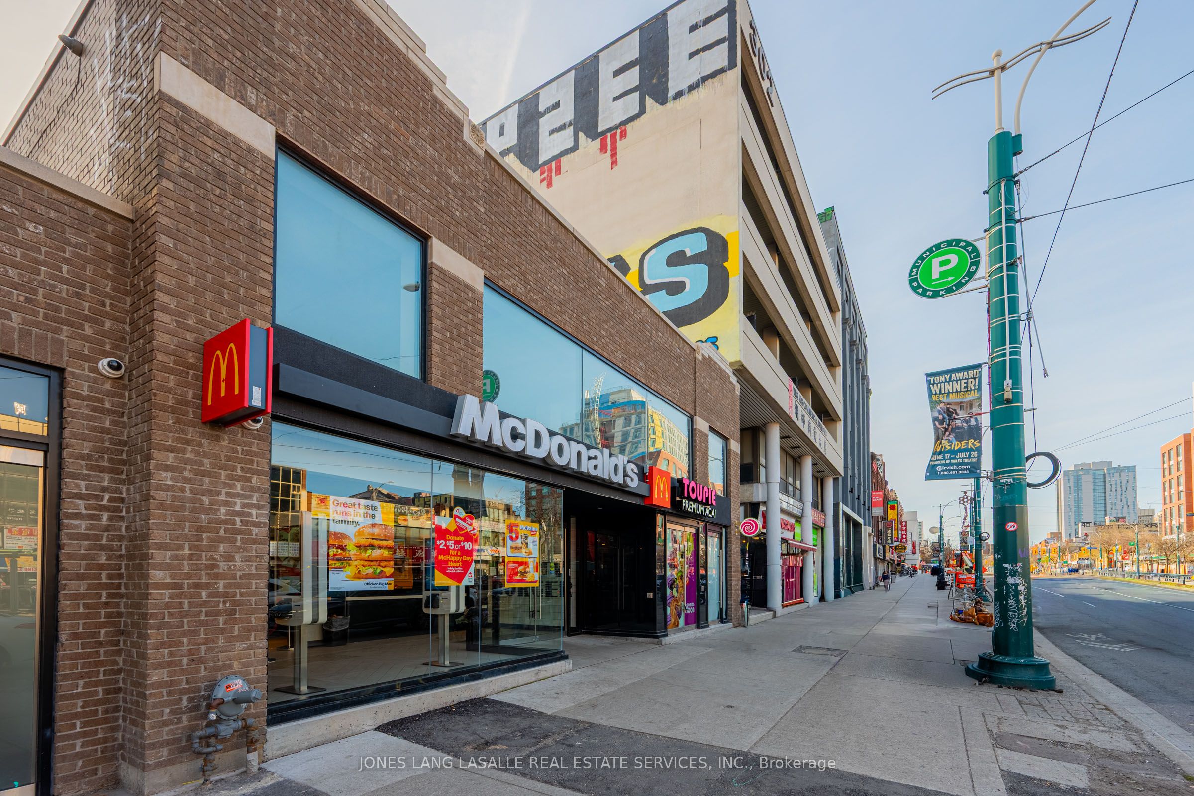 298 Spadina Avenue
