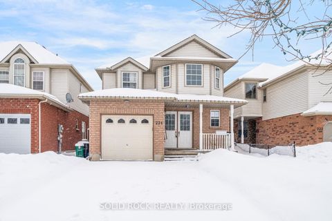 224 Pineland Court Waterloo ON N2T 2S3