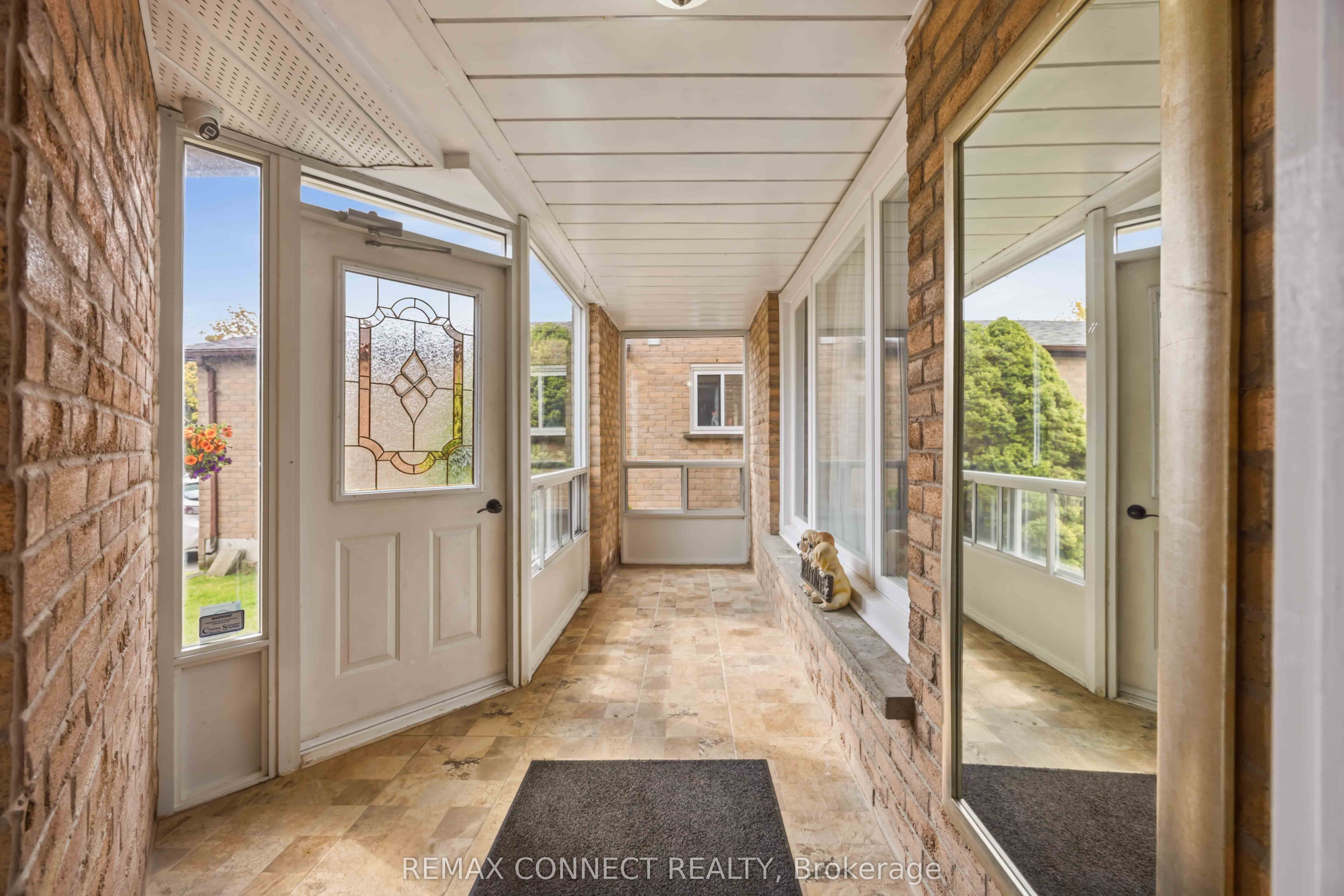1706 Woodside Lane