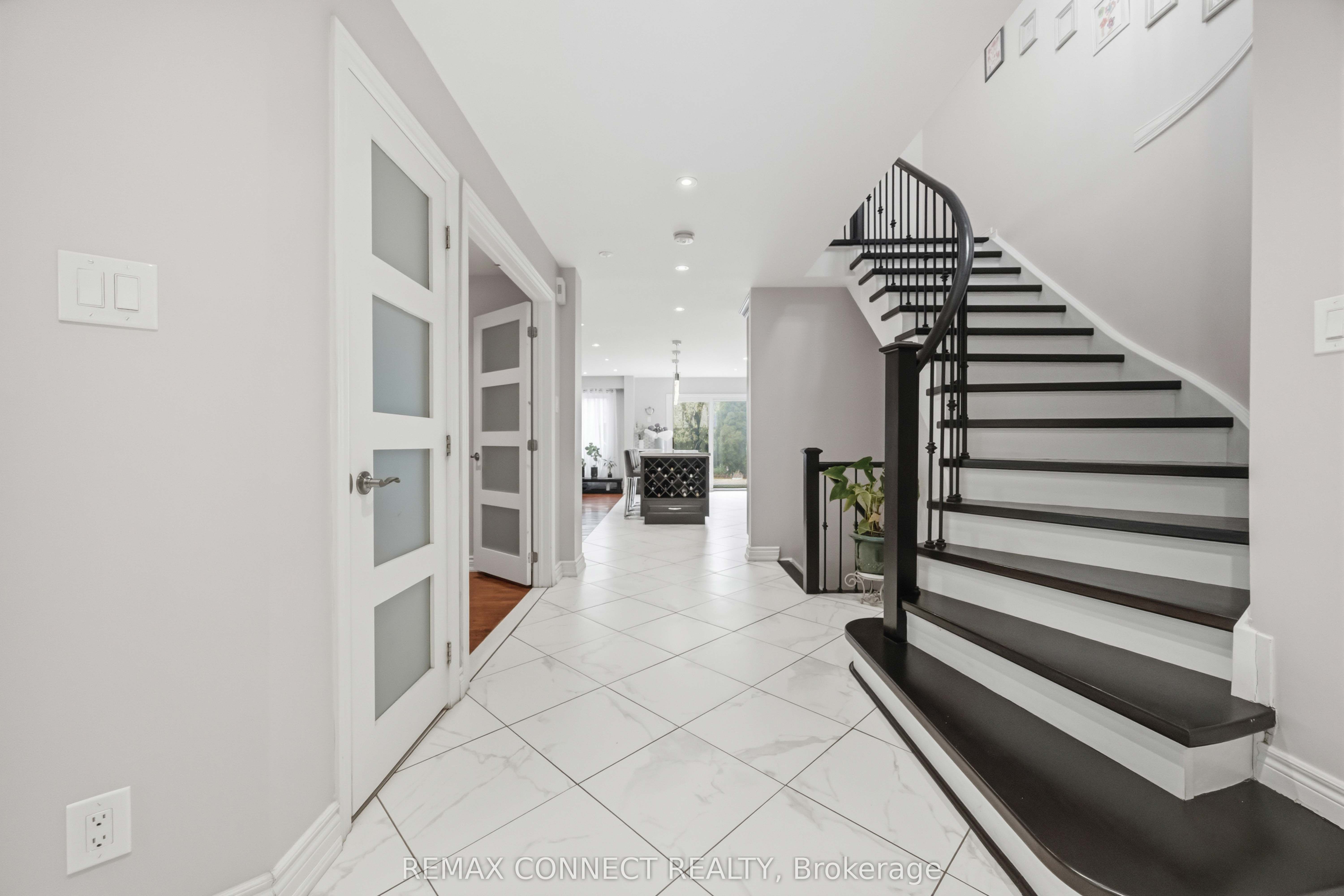 1706 Woodside Lane