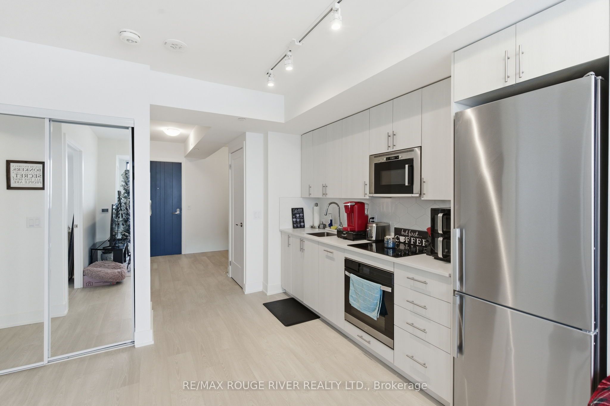 2545 SIMCOE Street N 2321