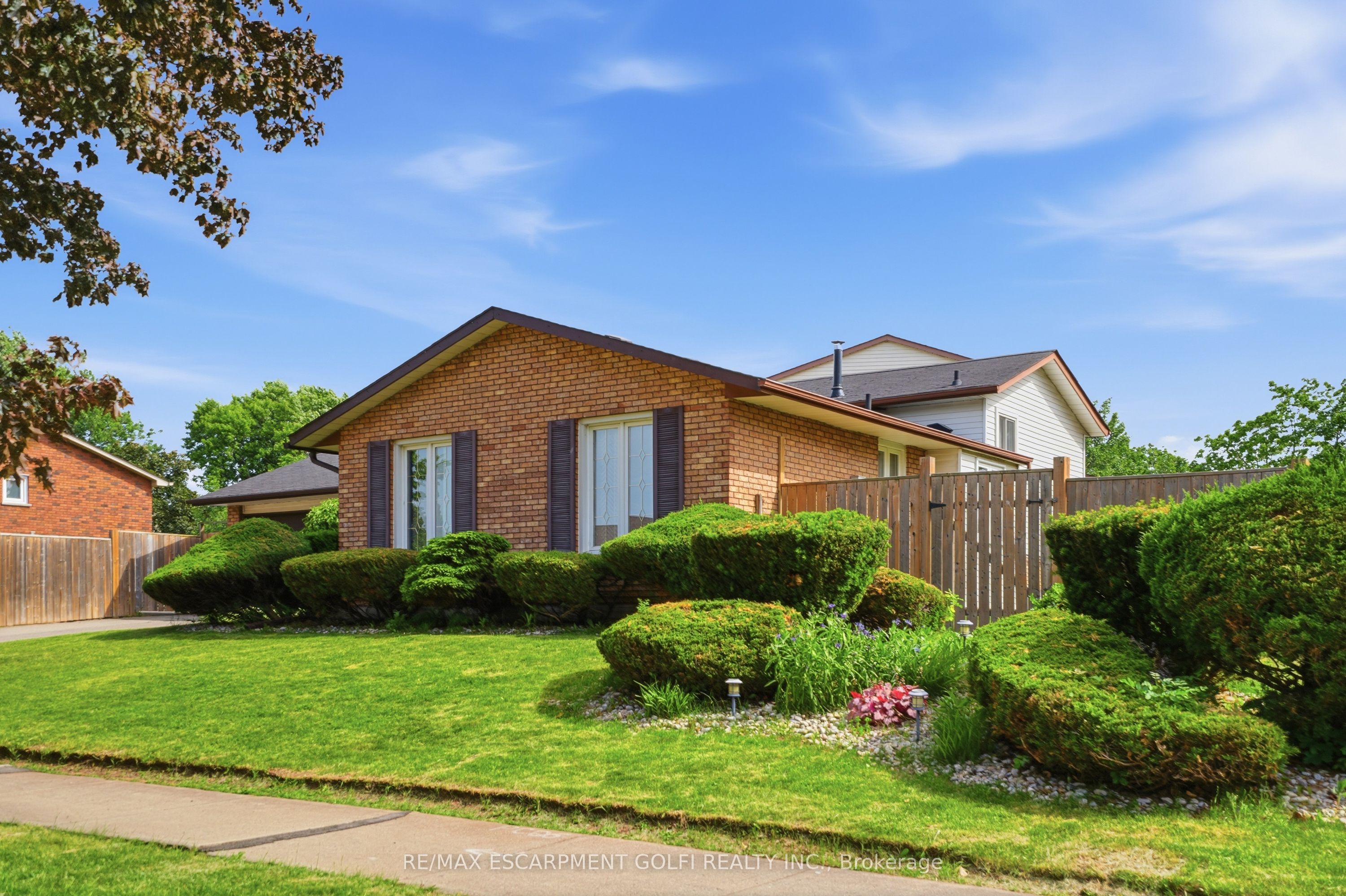 2 LORING Crescent