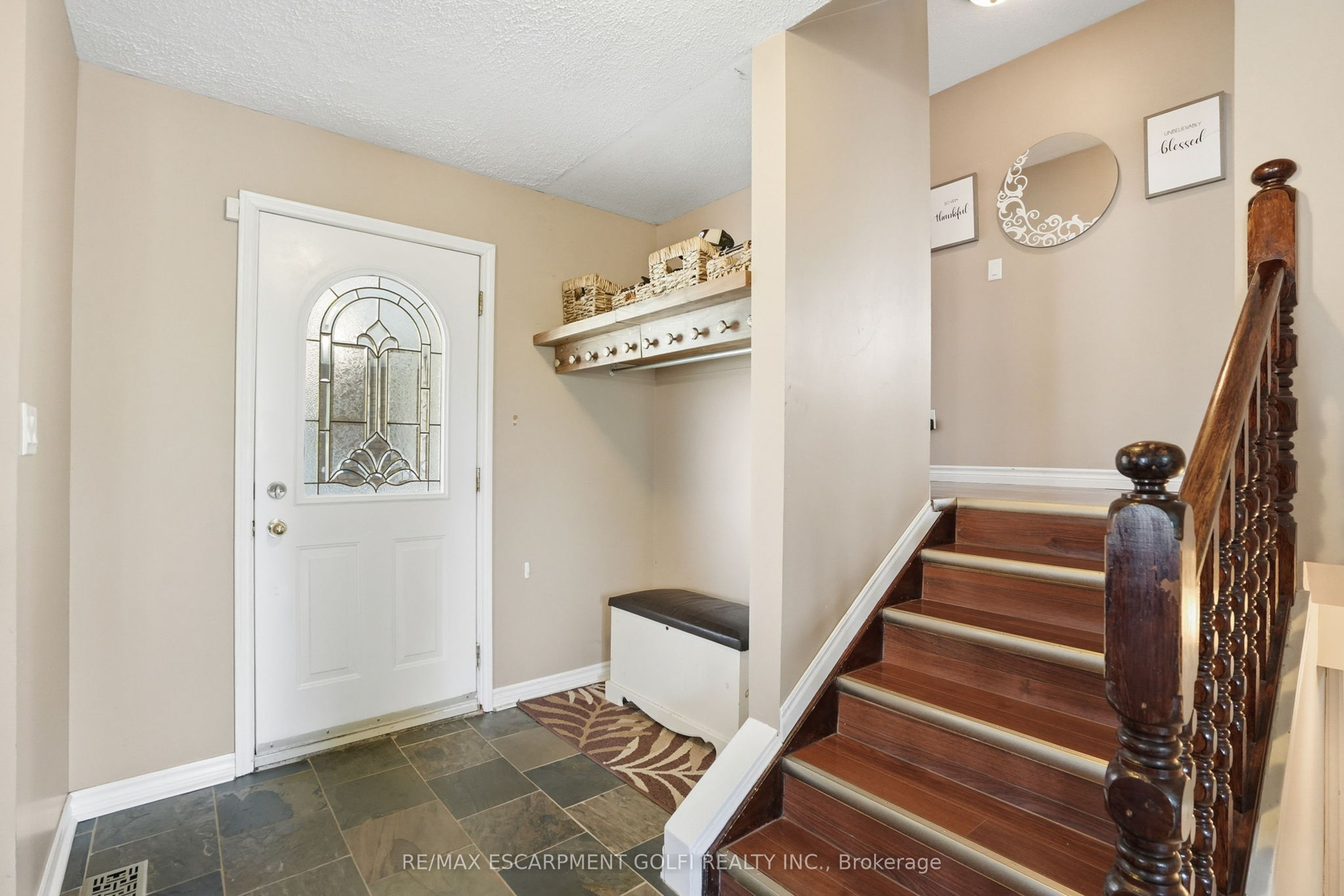 2 LORING Crescent