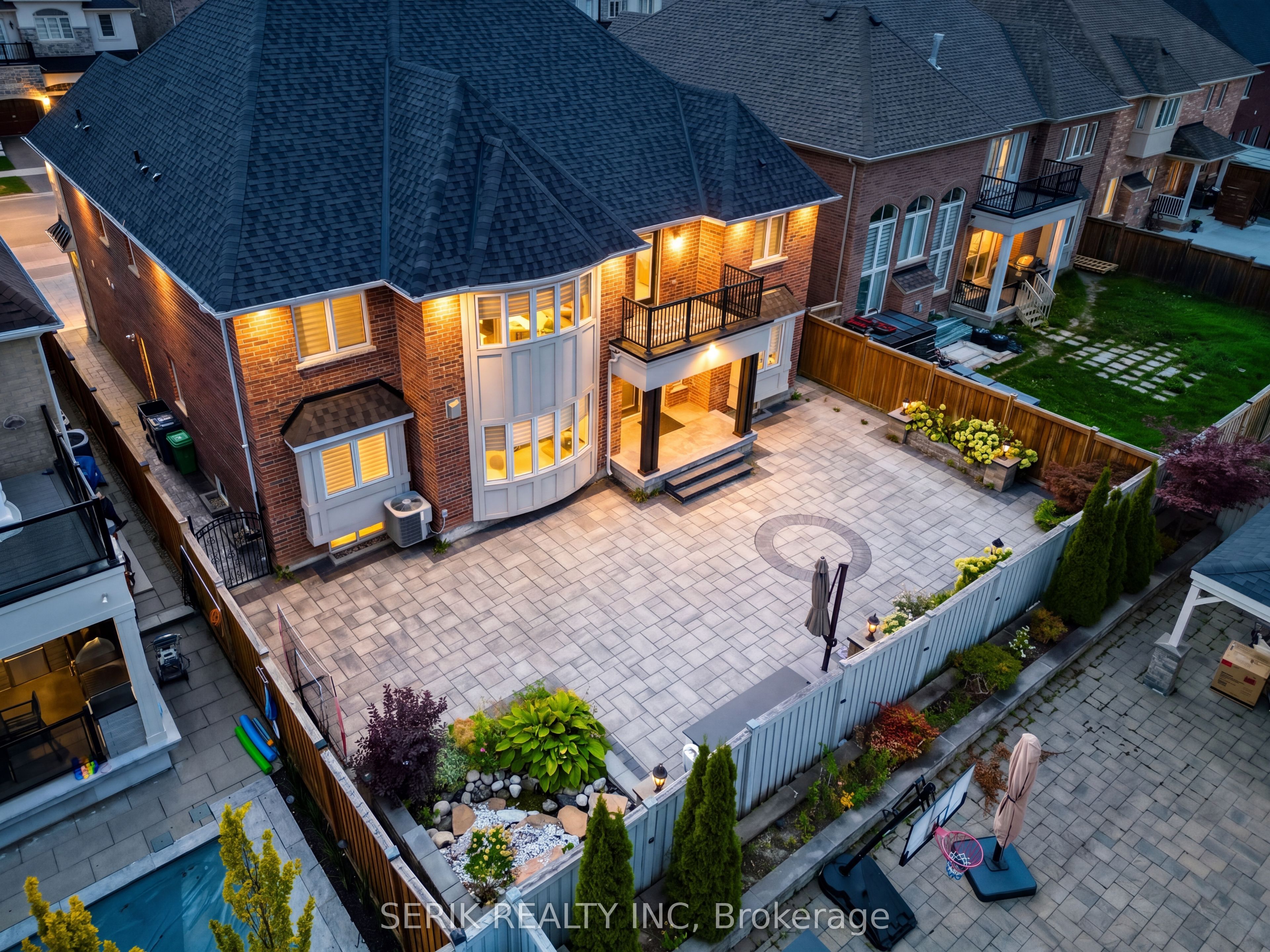64 Burlwood Road