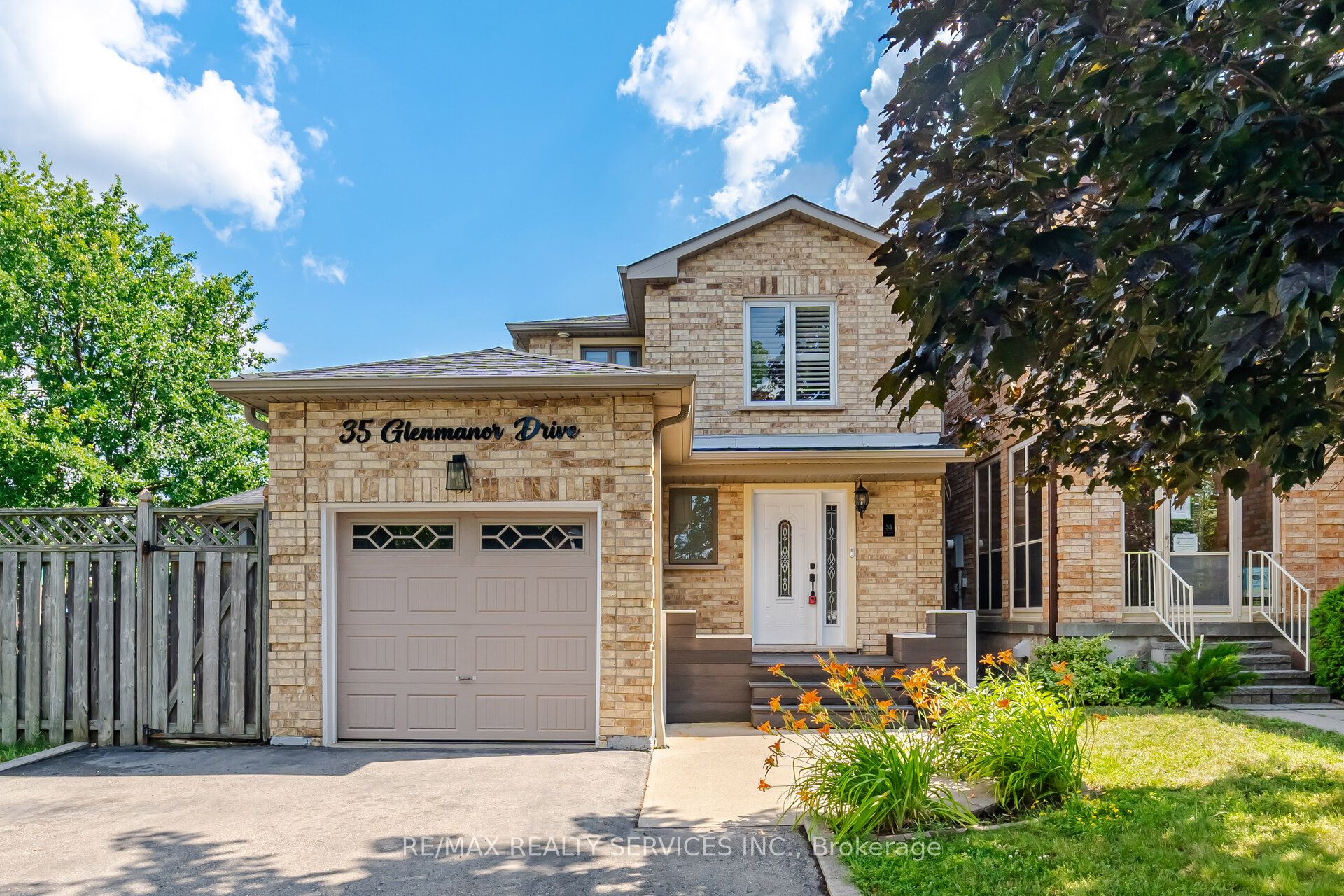 35 Glenmanor Drive