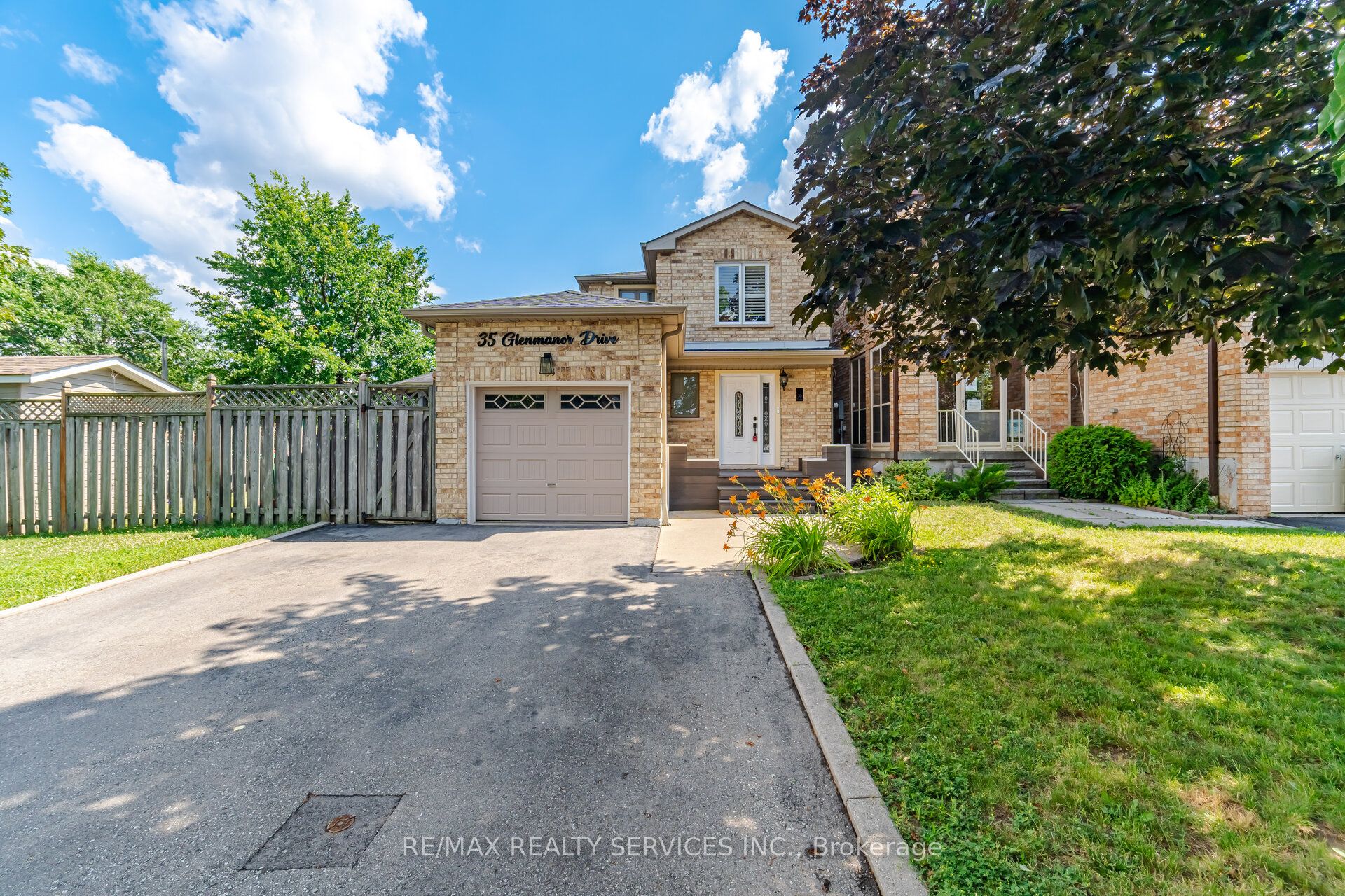 35 Glenmanor Drive