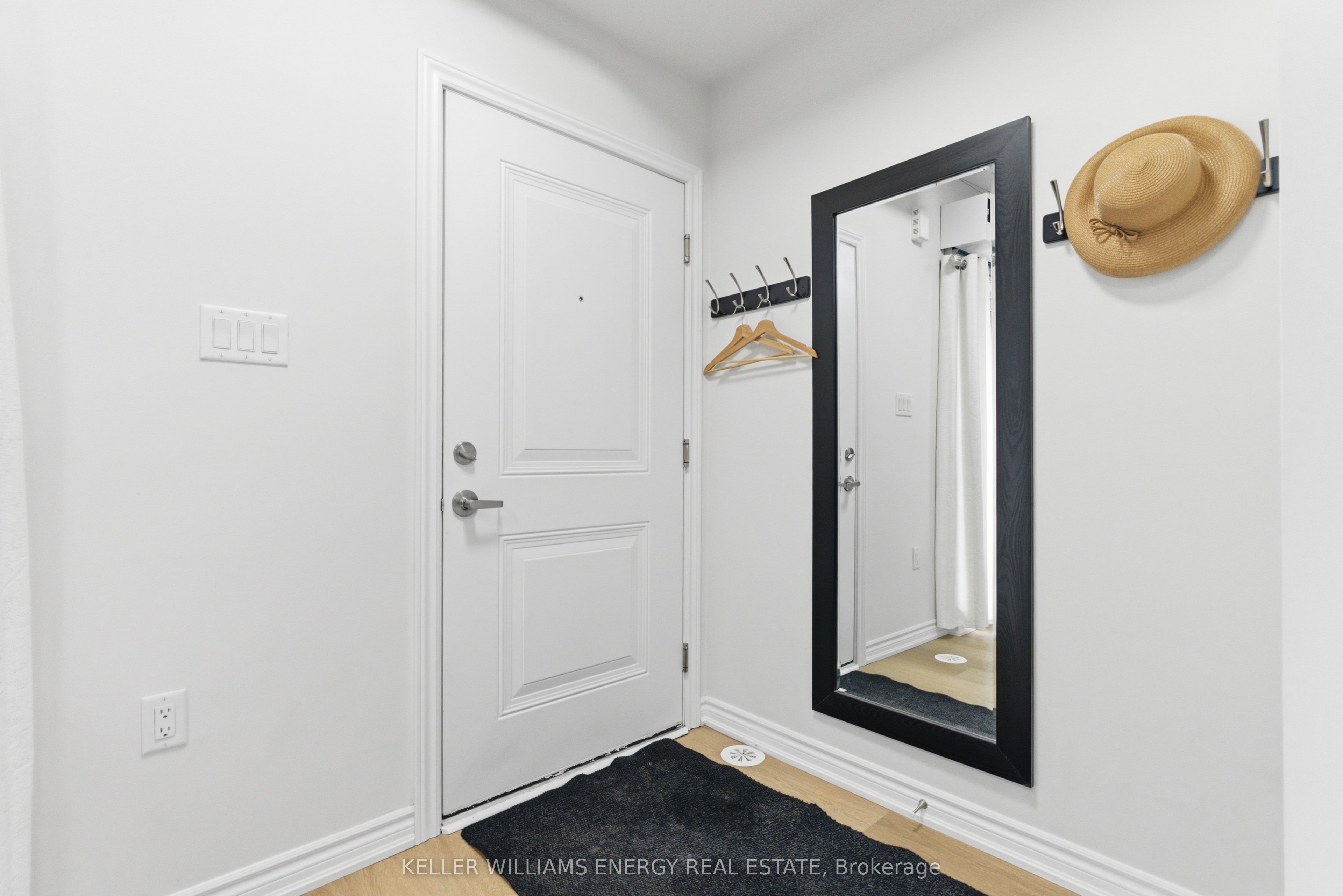 475 Beresford Path 7