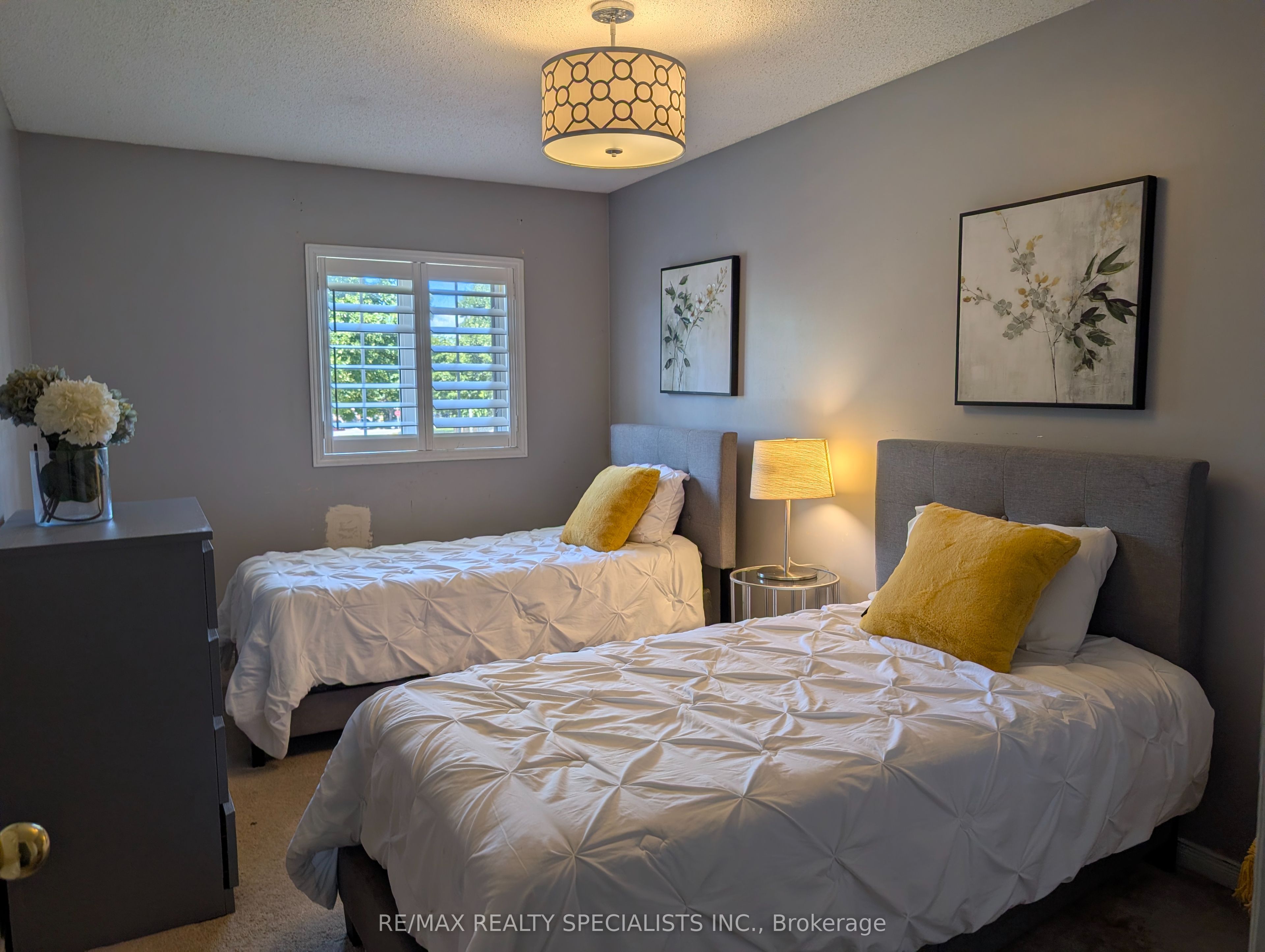 20 Thorp Crescent