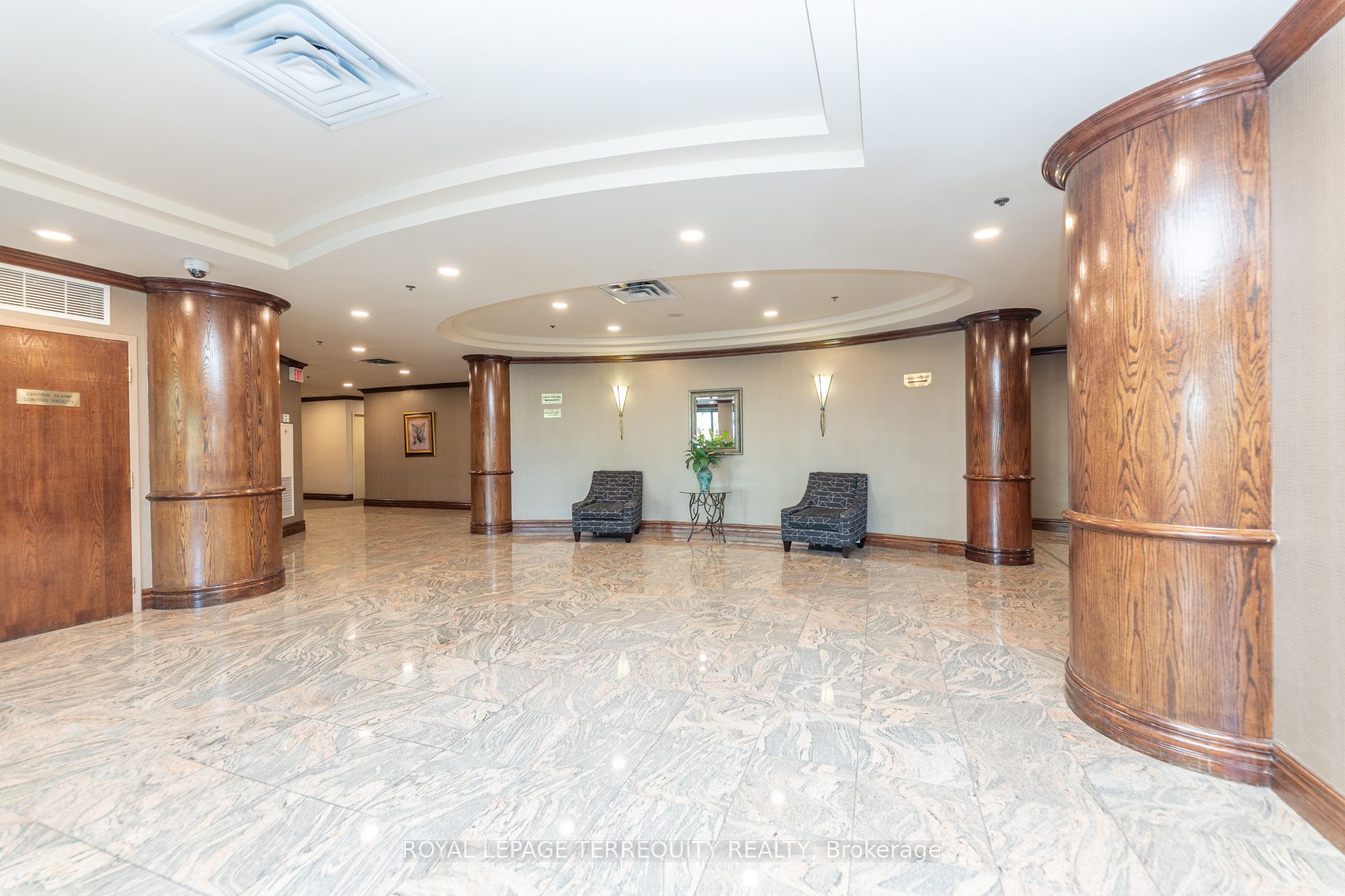 15 Michael Power Place 1005