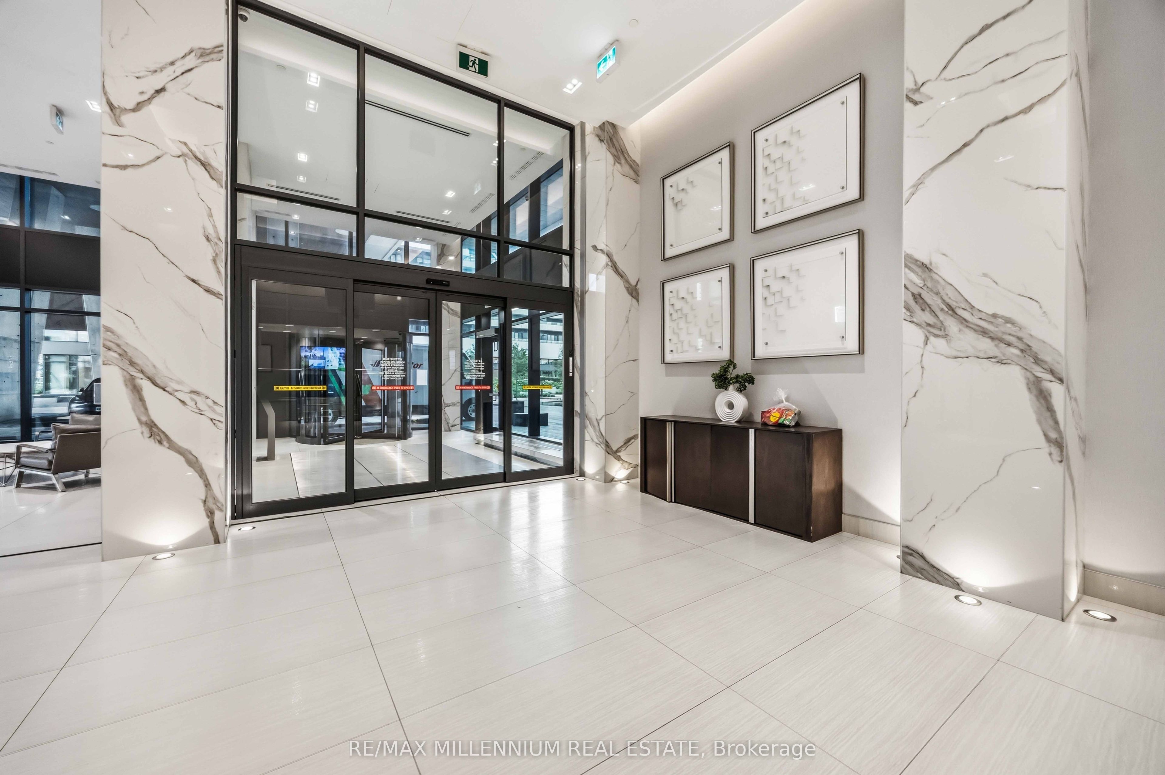 20 Shore Breeze Drive 803