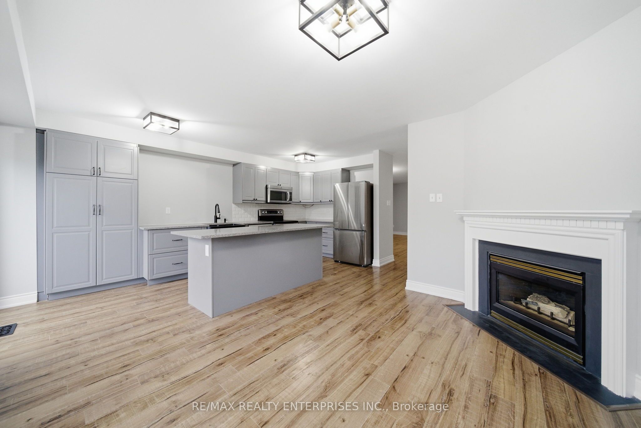 6930 Elliott Parliament Street