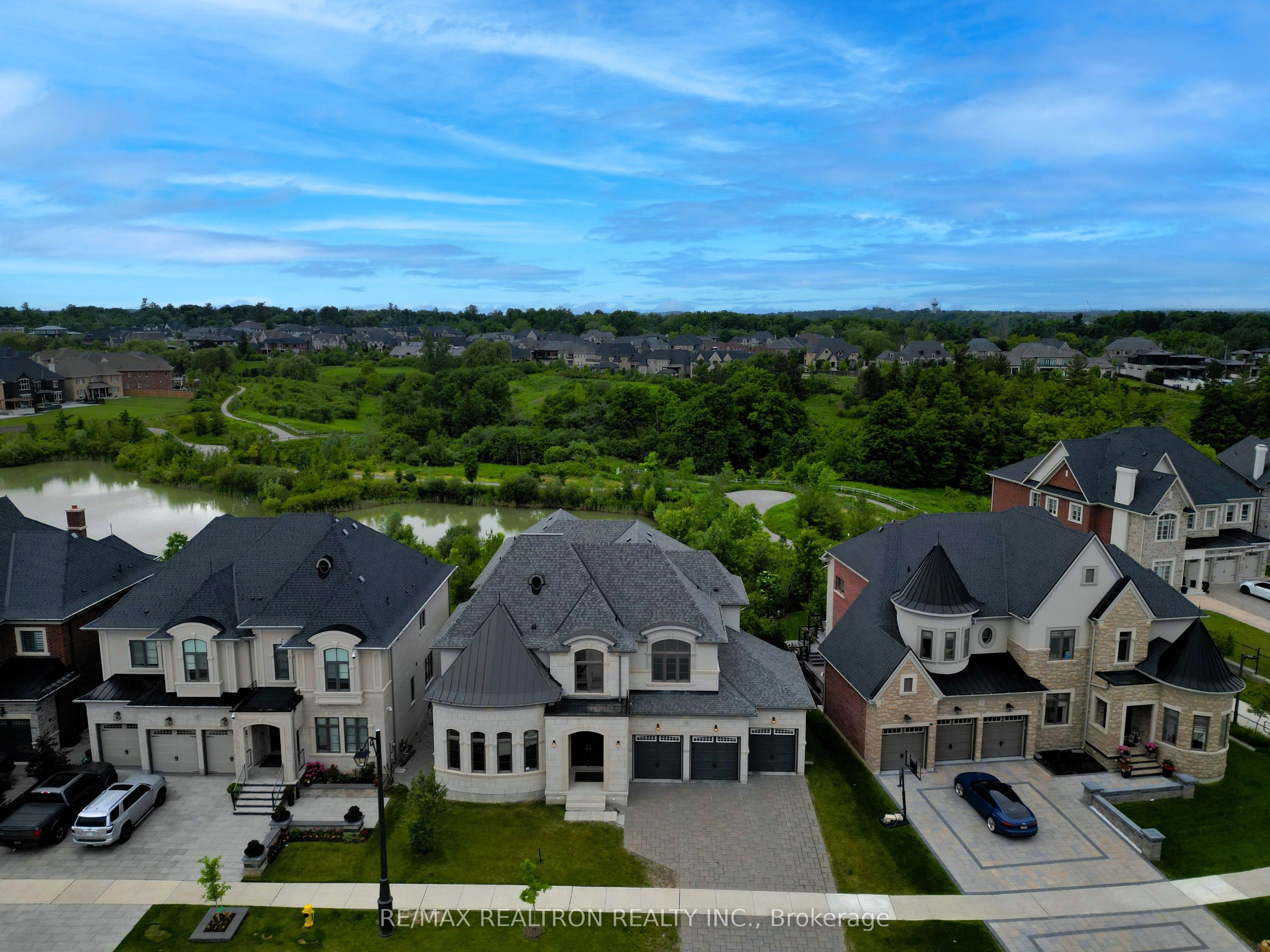 52 Rolling Green Court