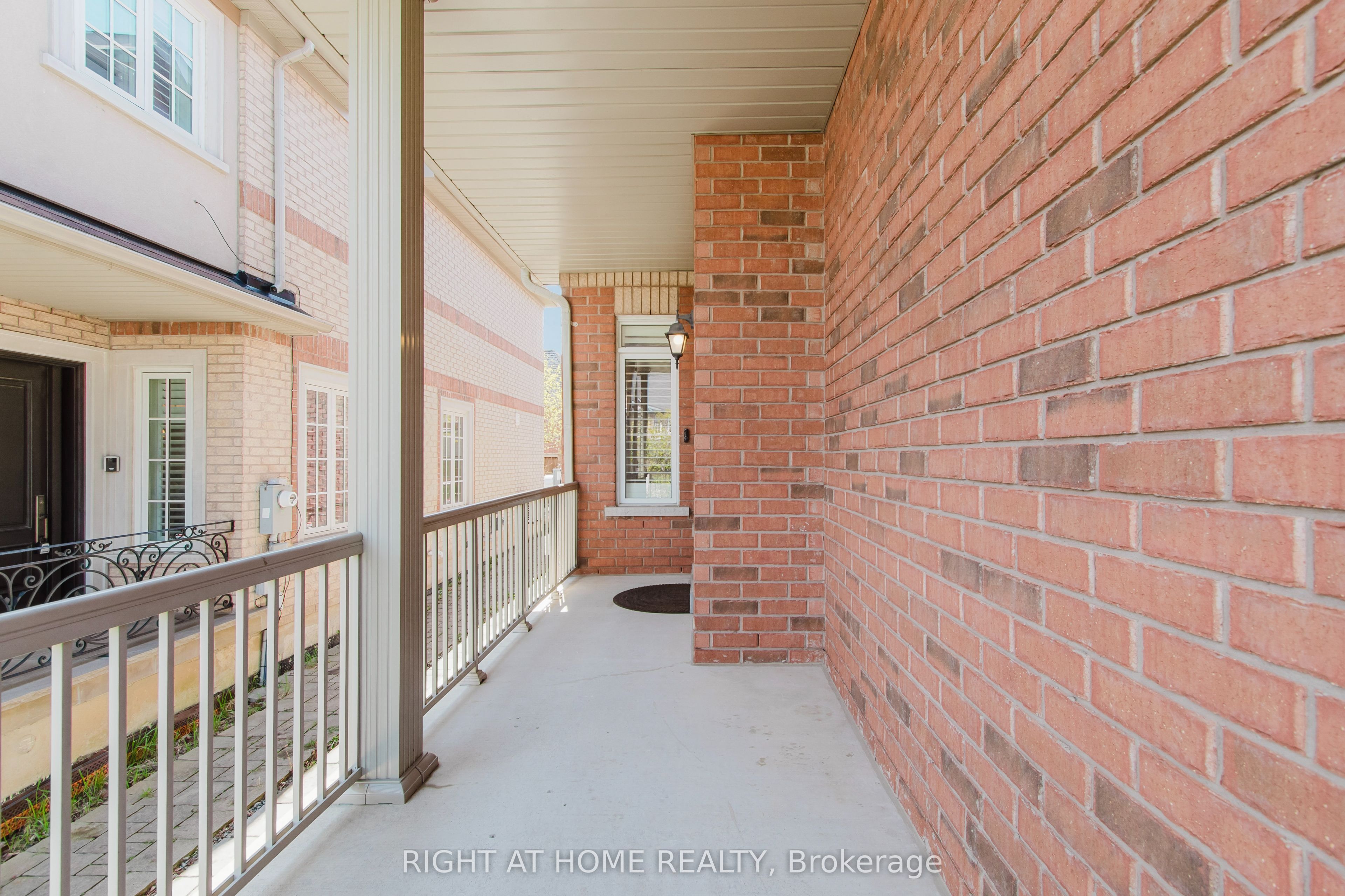 5294 Roadside Way