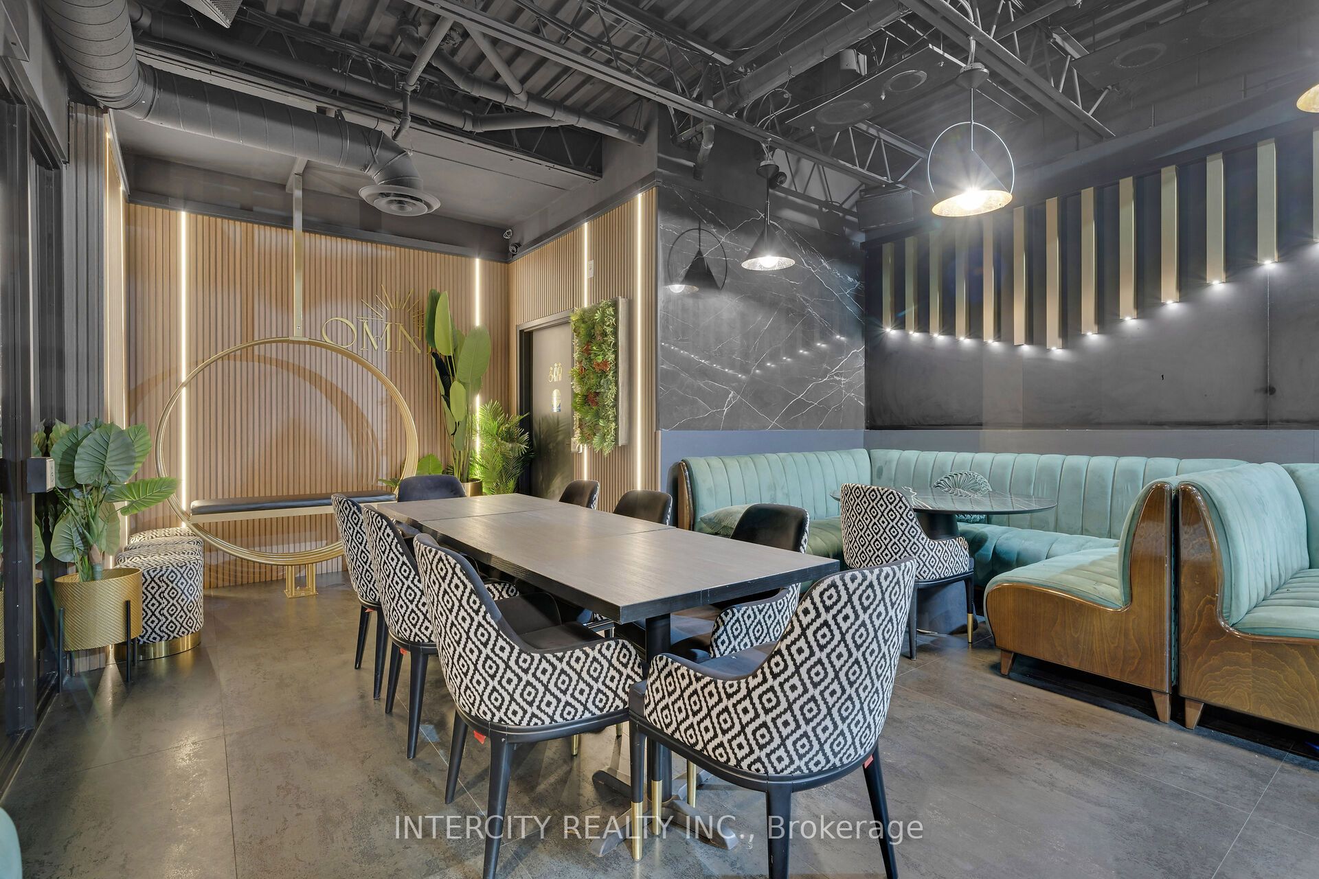 100 Regina Road 5