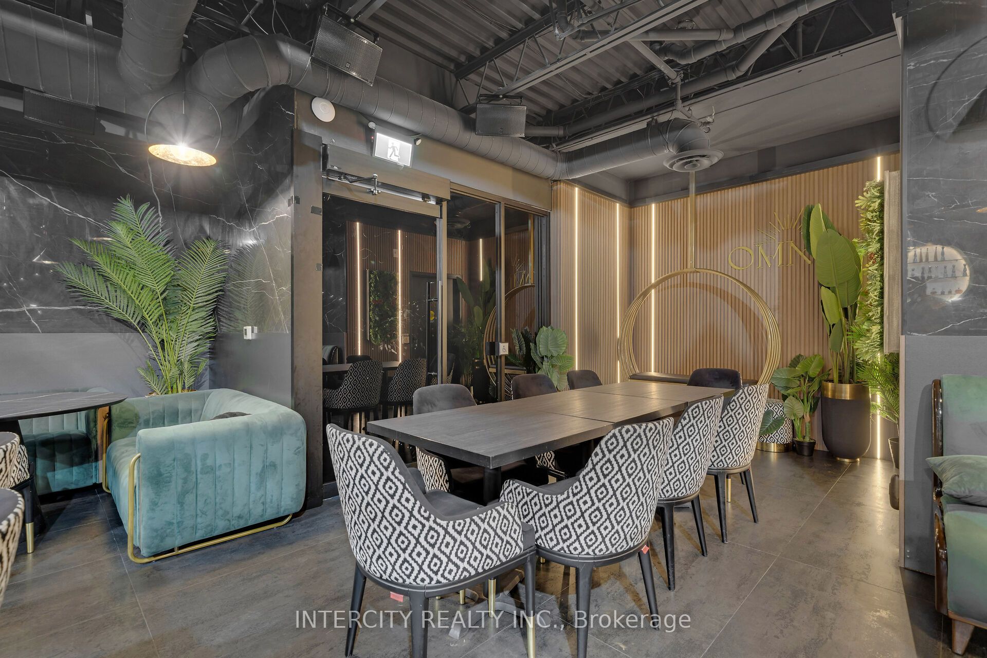 100 Regina Road 5