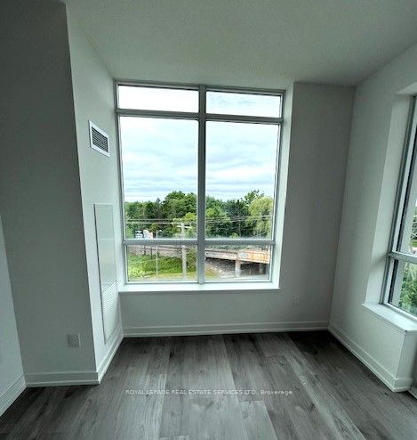 1010 Dundas Street E 518