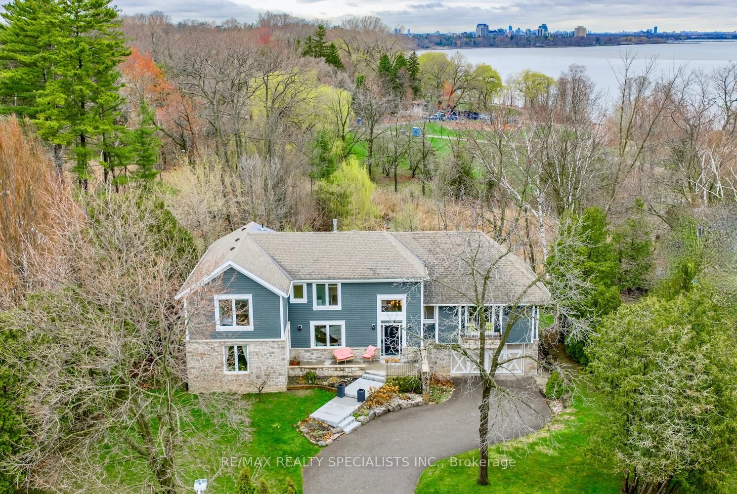 1301 Gatehouse Drive