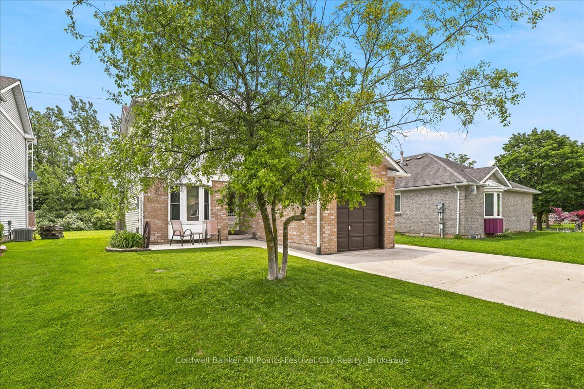 75 Edison Crescent