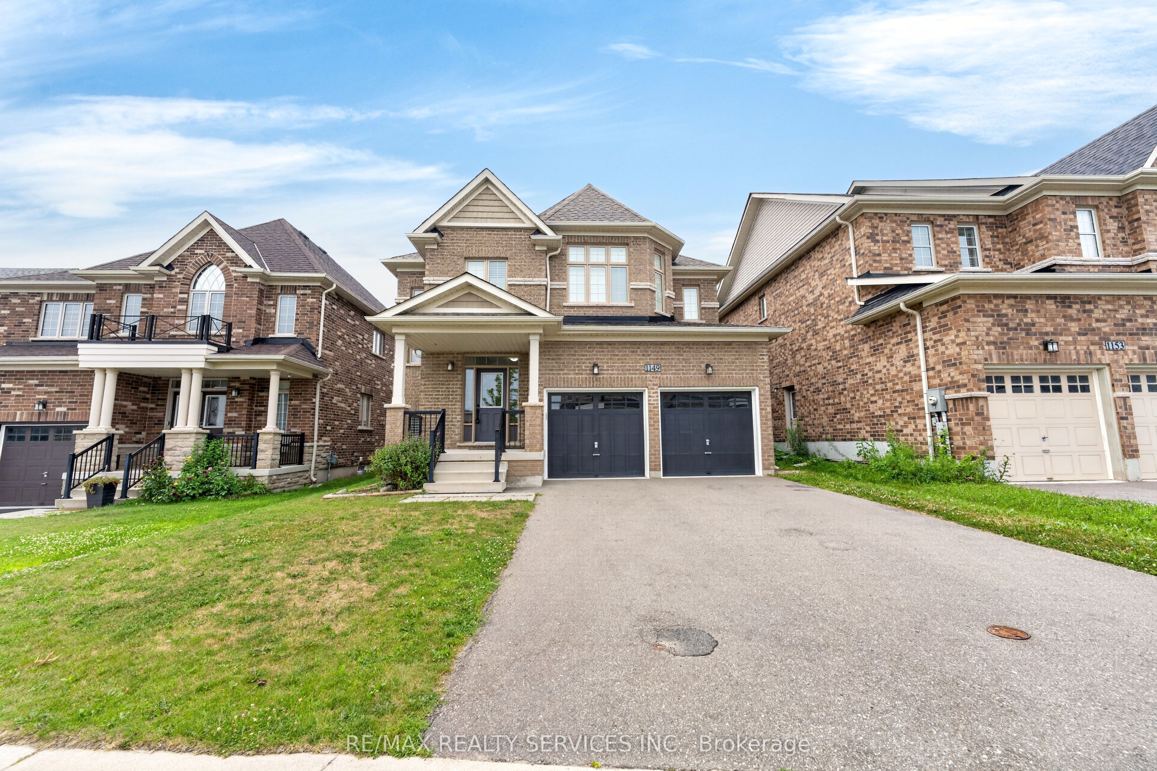 1149 Upper Thames Drive