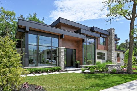 421 Chartwell Road Oakville ON L6J 4A4