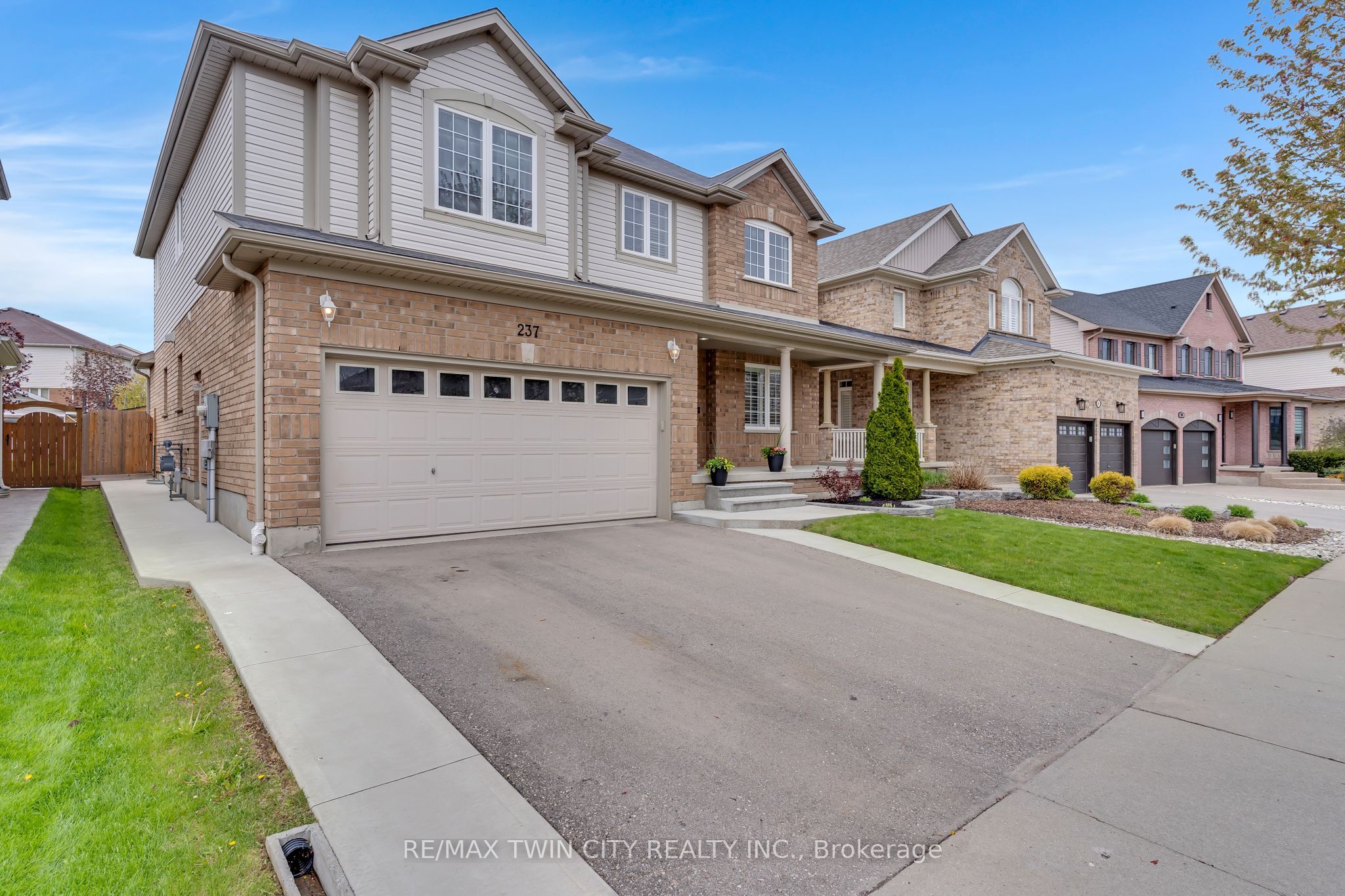 237 Waterbend Crescent