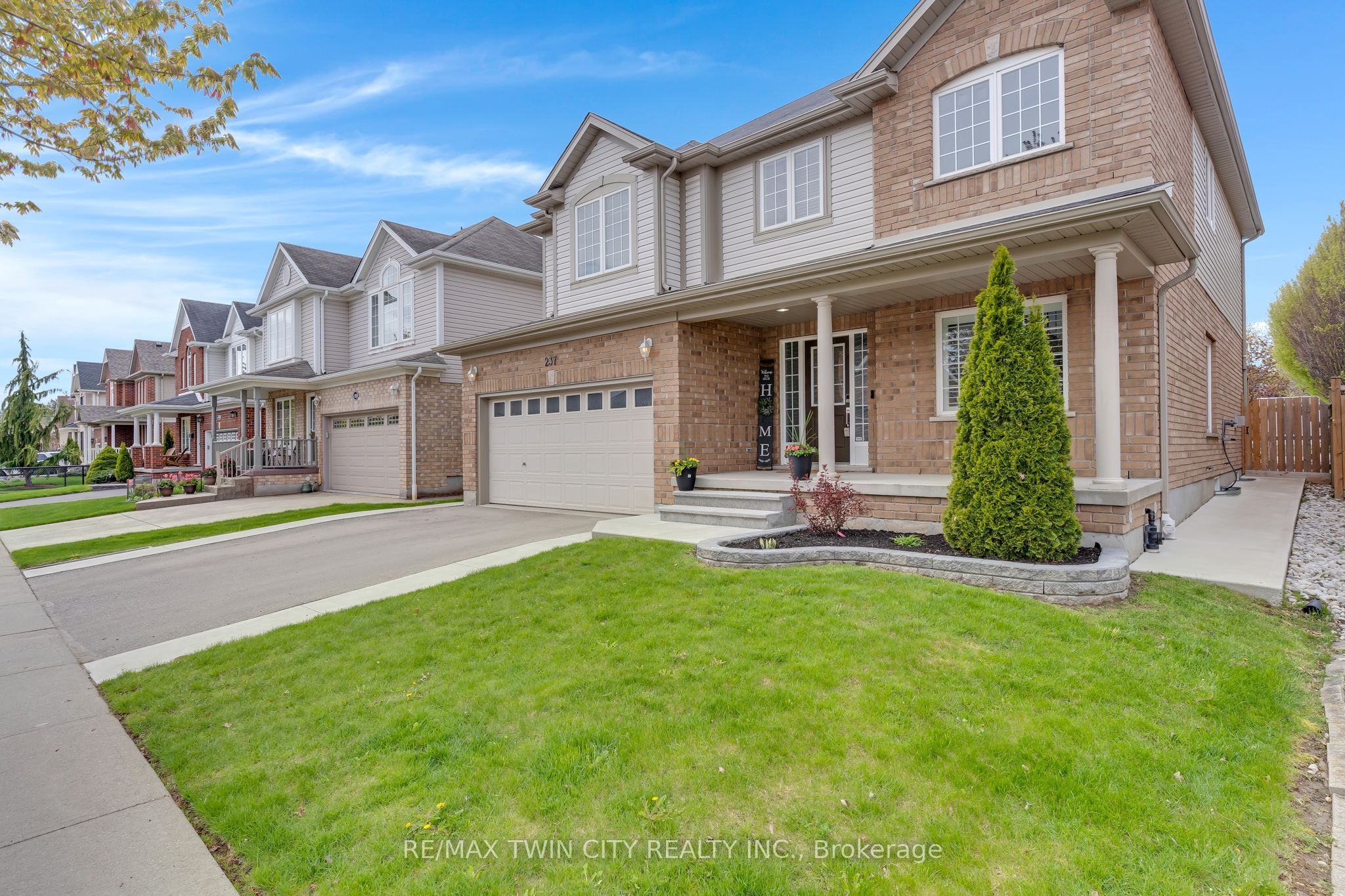 237 Waterbend Crescent