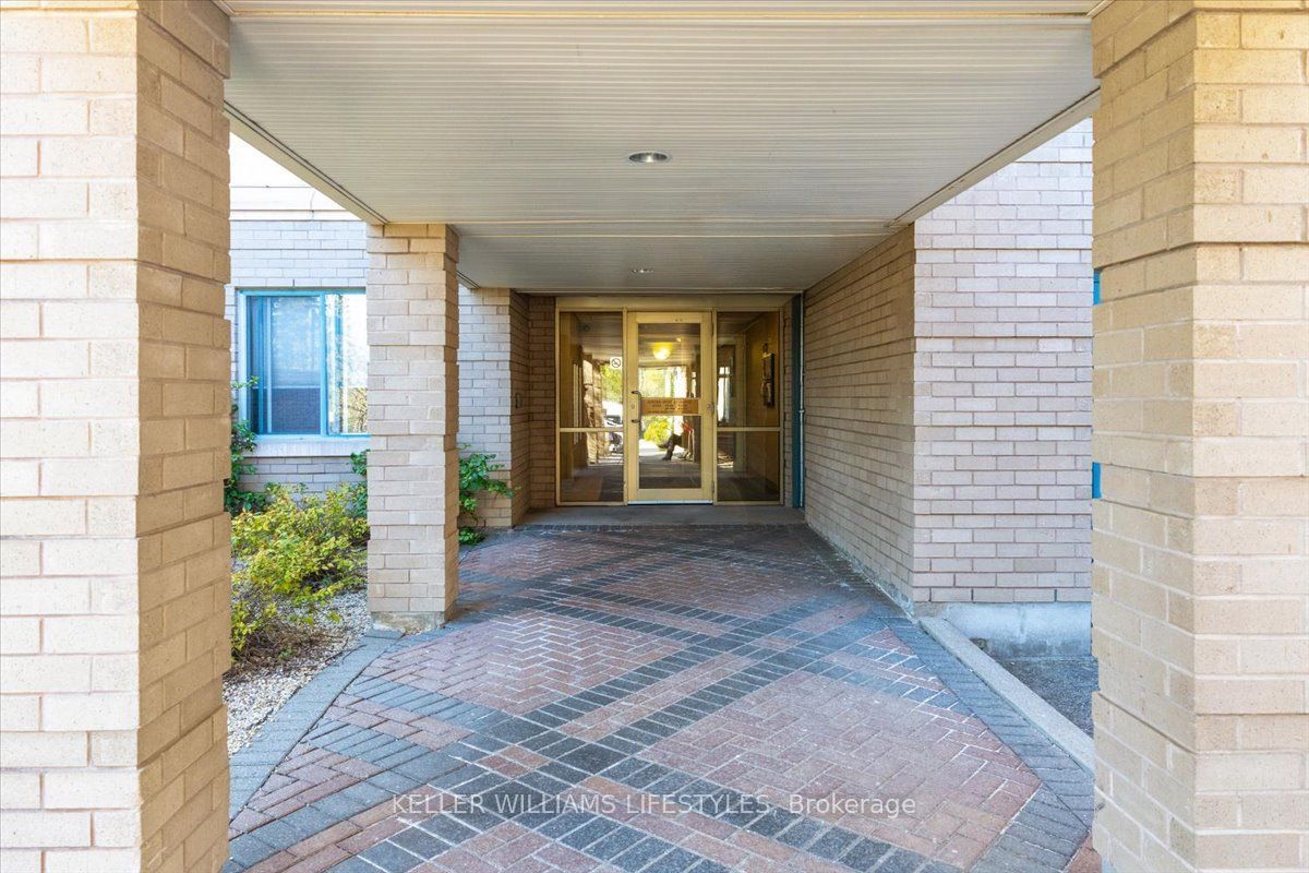 511 Gainsborough Road 113