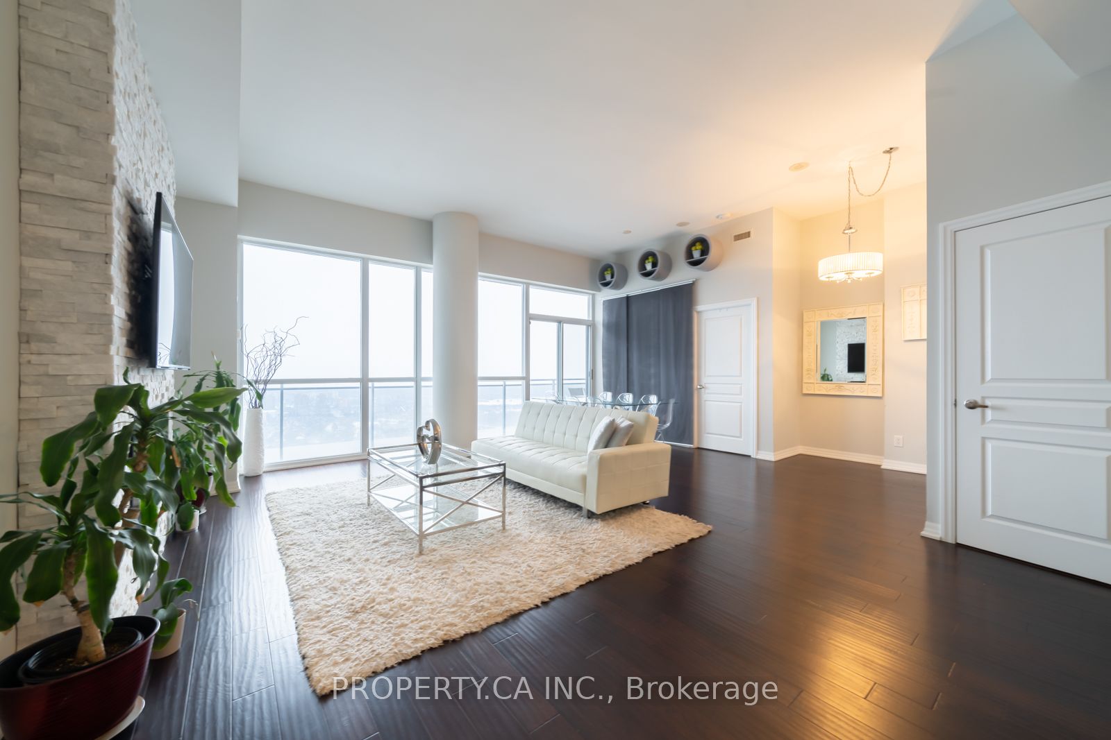 223 Webb Drive PH3504