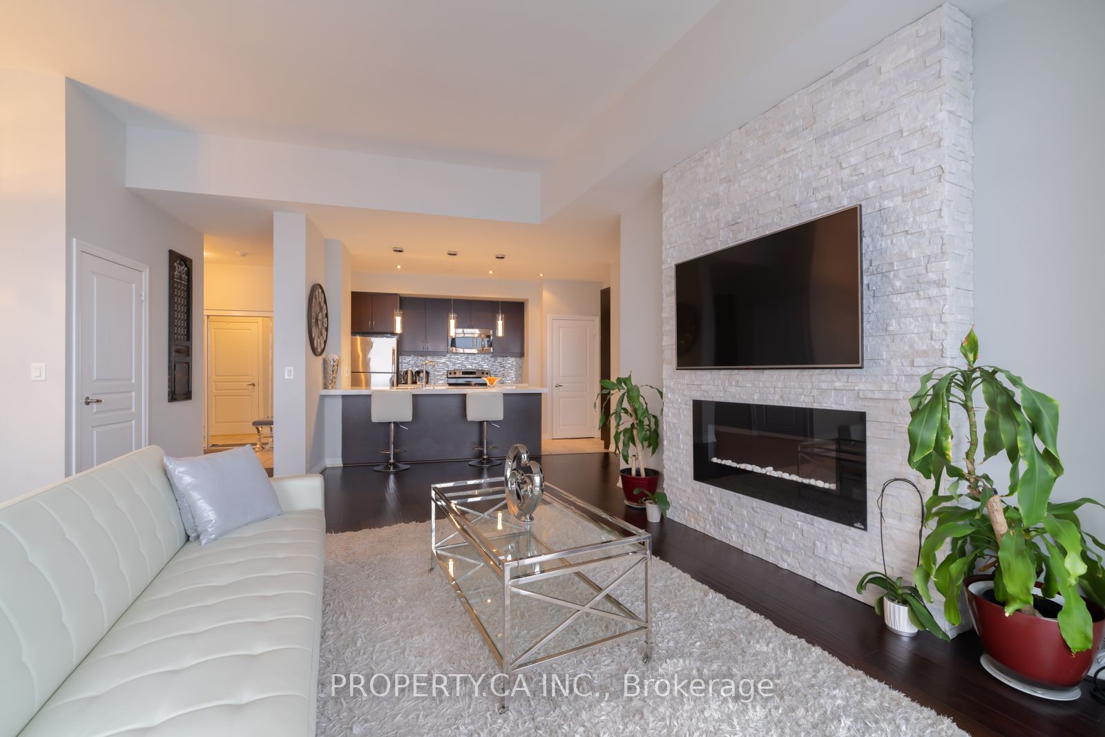 223 Webb Drive PH3504