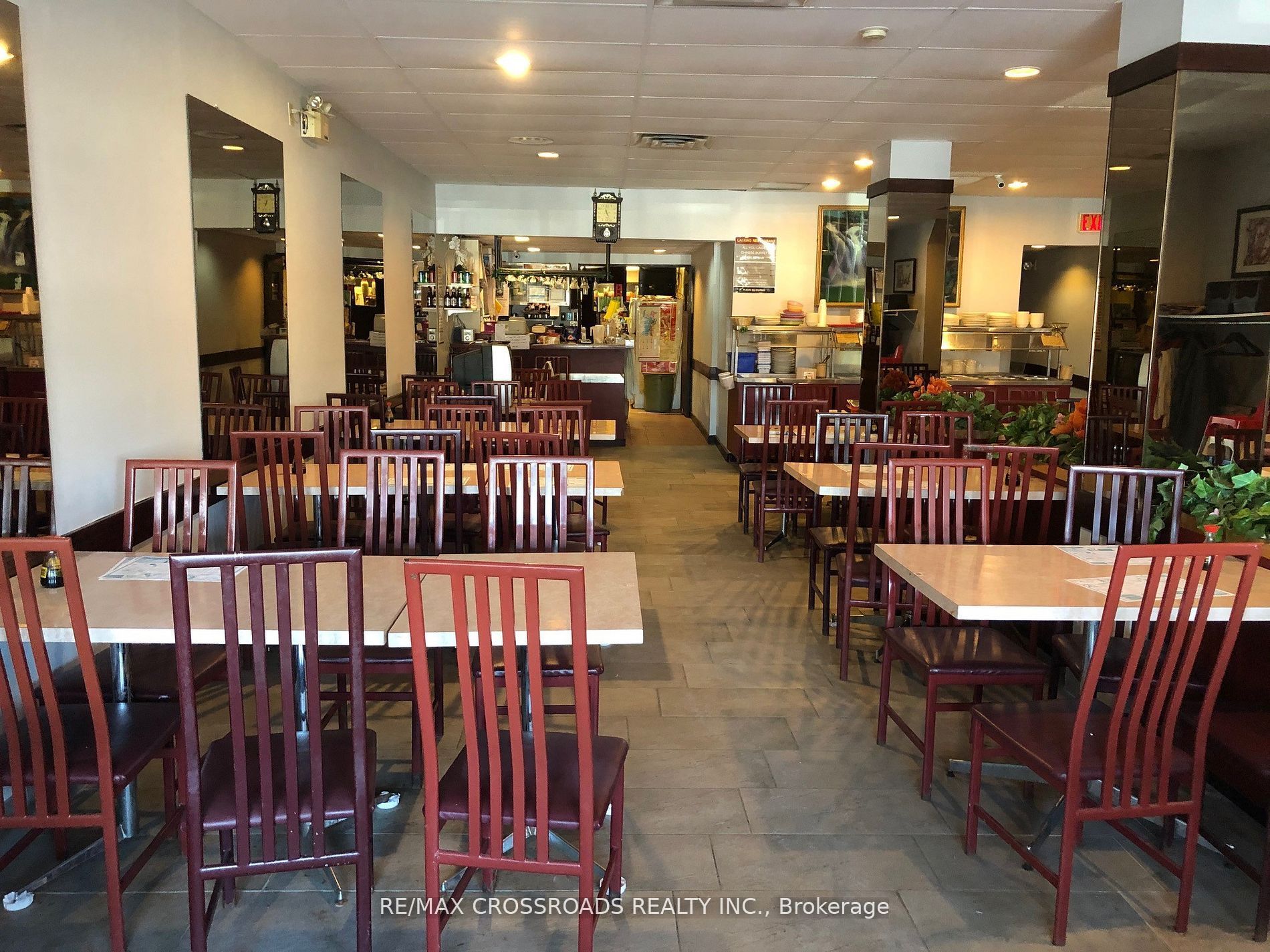 202-204 Queen Street E