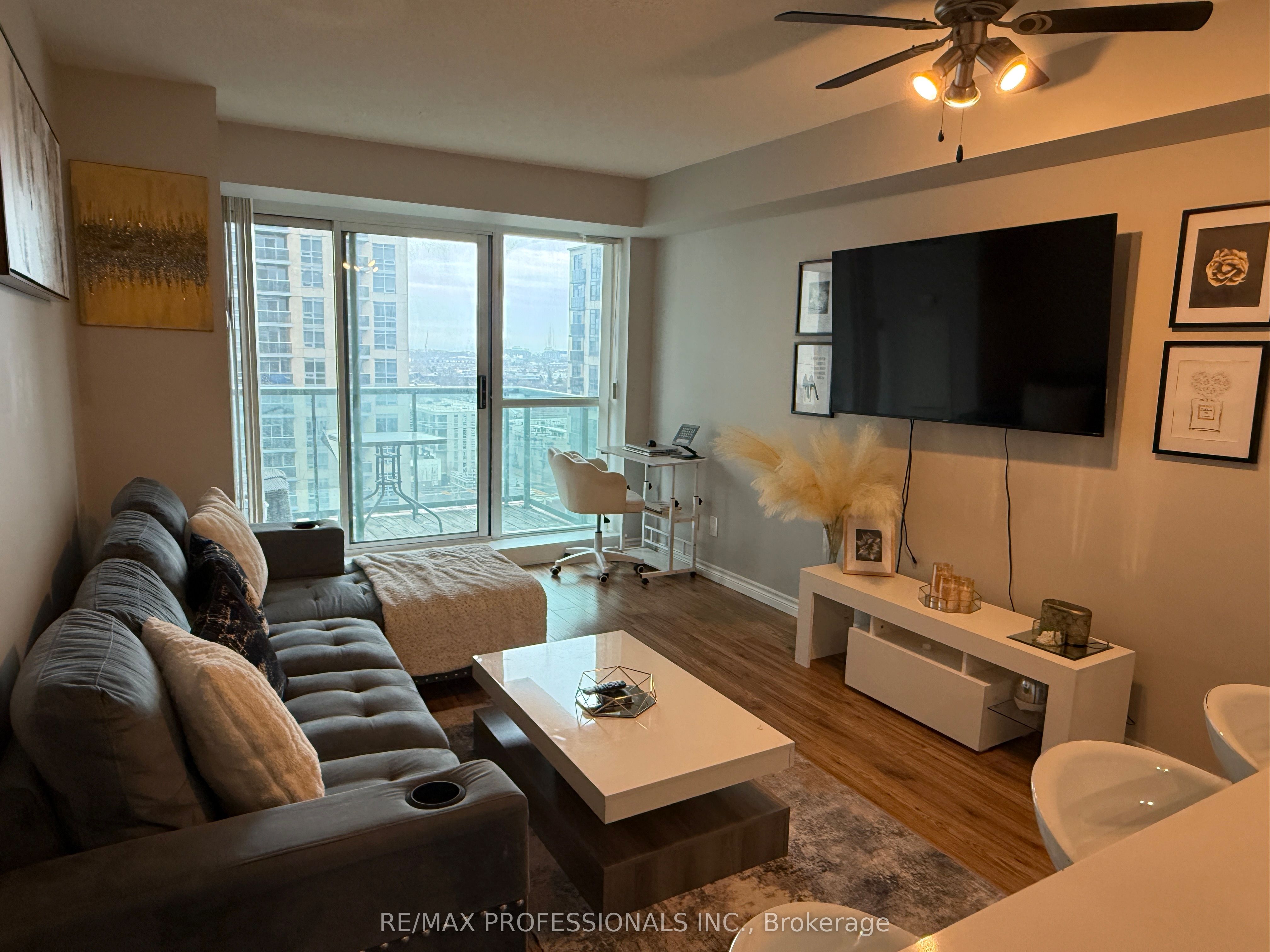 7 Michael Power Place 1406