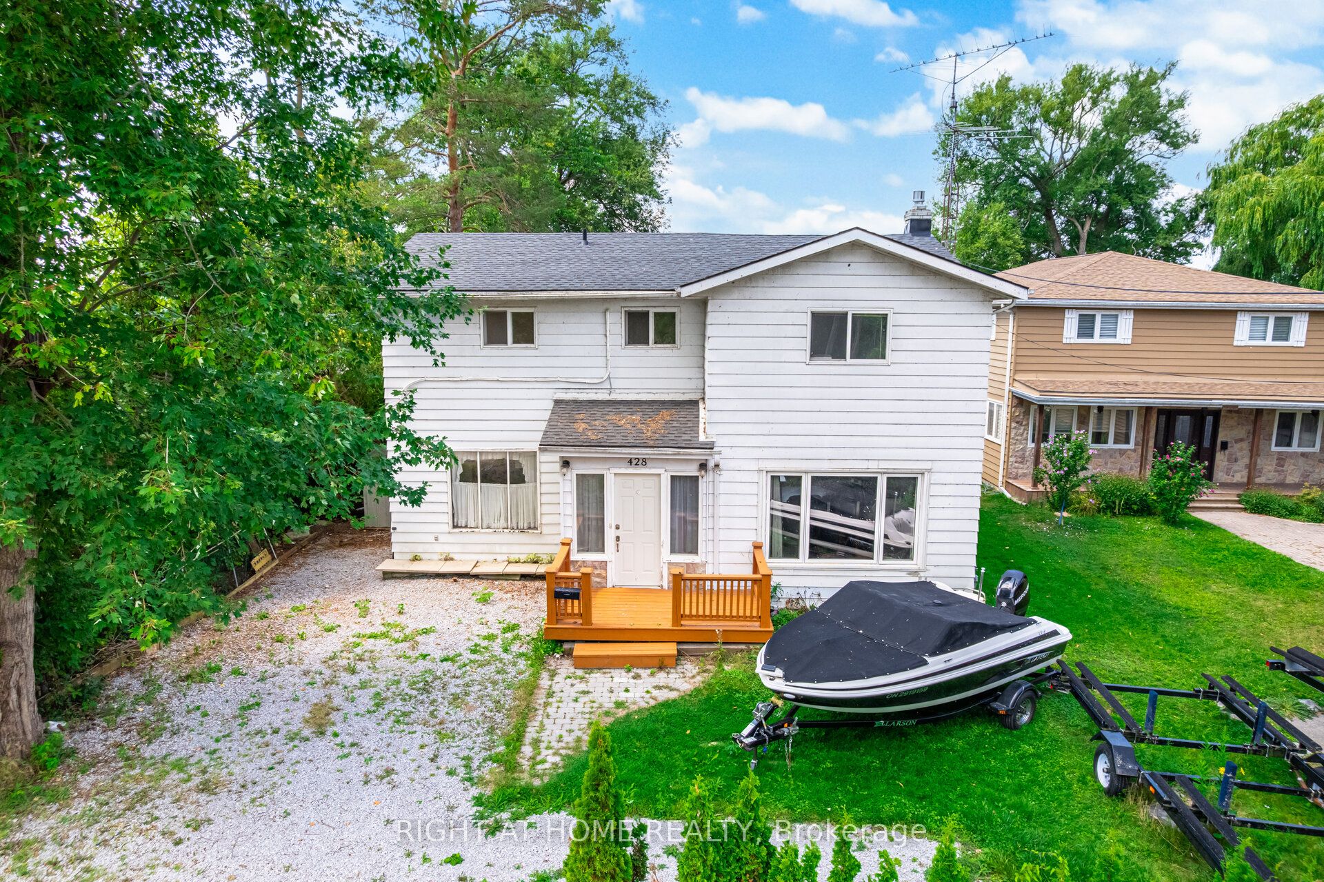 428 Lake Drive S