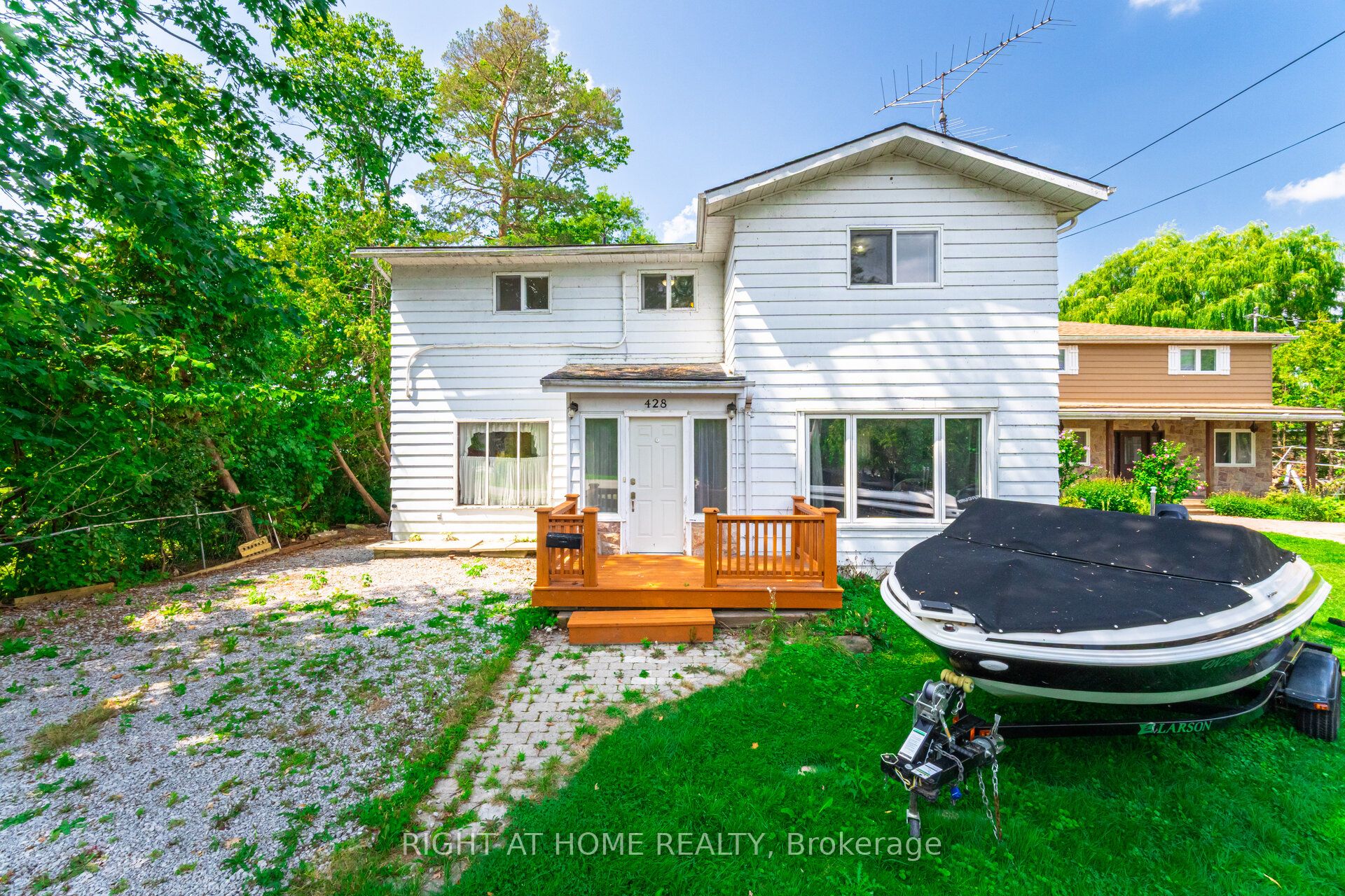 428 Lake Drive S