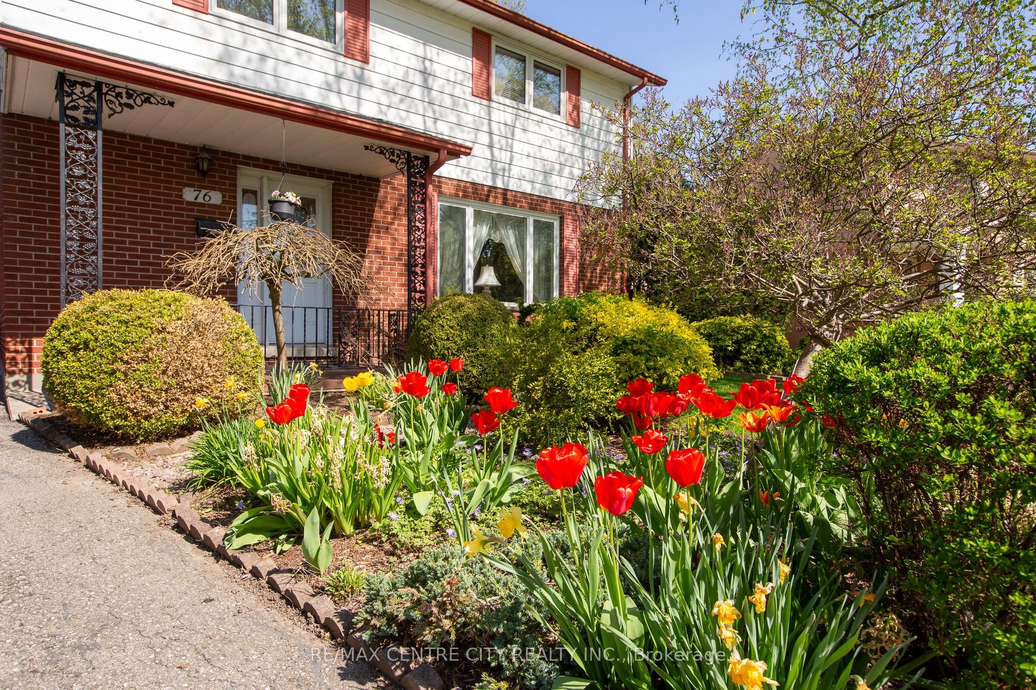 76 Antrim Crescent