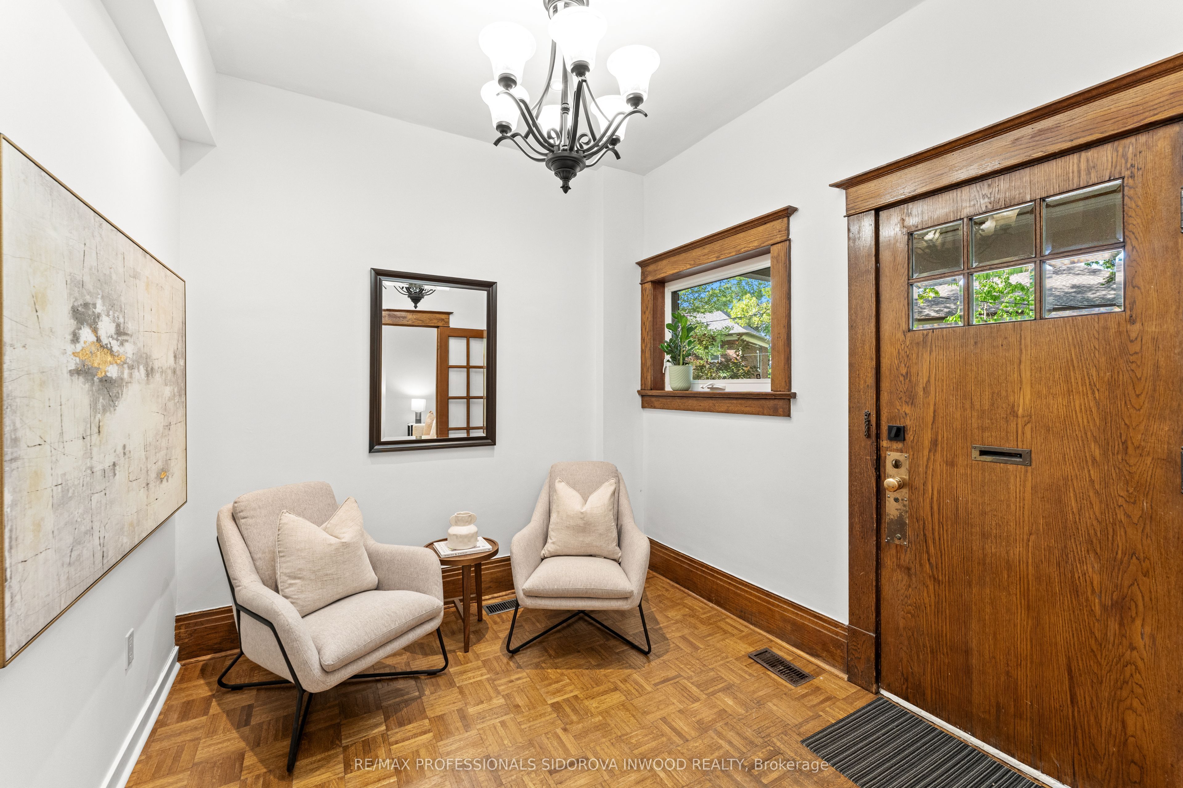13 Evelyn Crescent